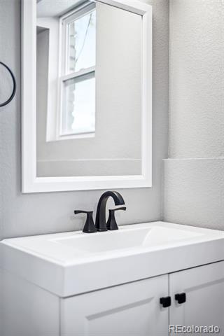 2190 S Holly Street Unit: 102