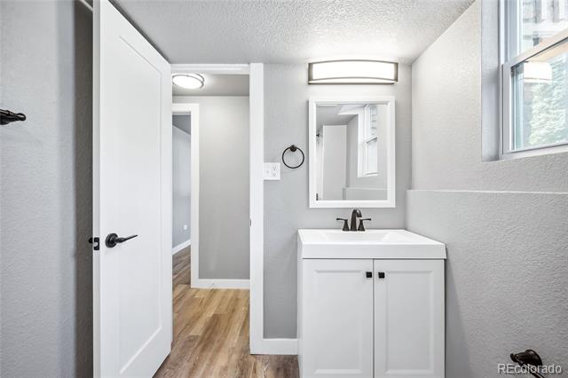 2190 S Holly Street Unit: 102