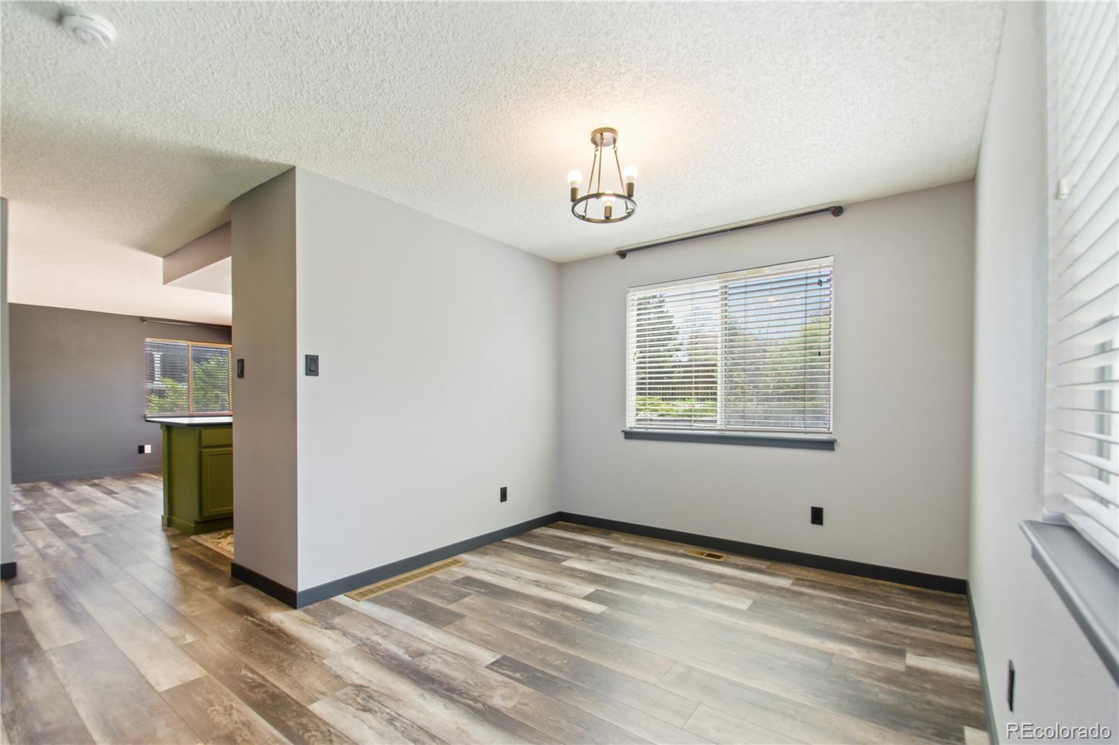 4860 E 120th Place