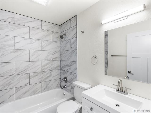1290 Ash Court
