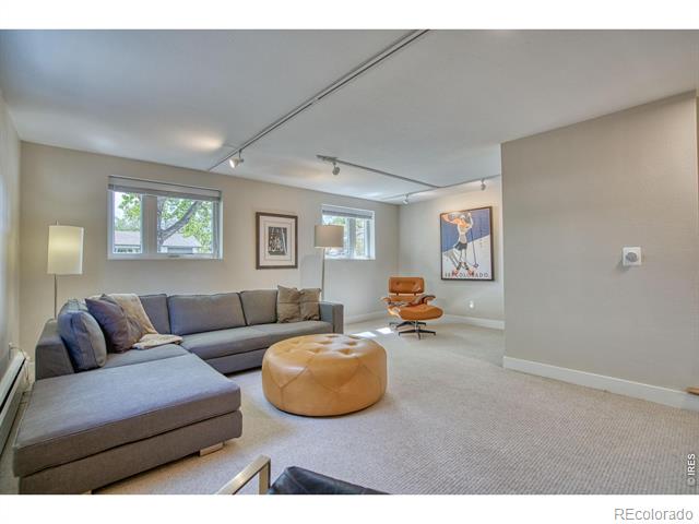 375 Bates Avenue