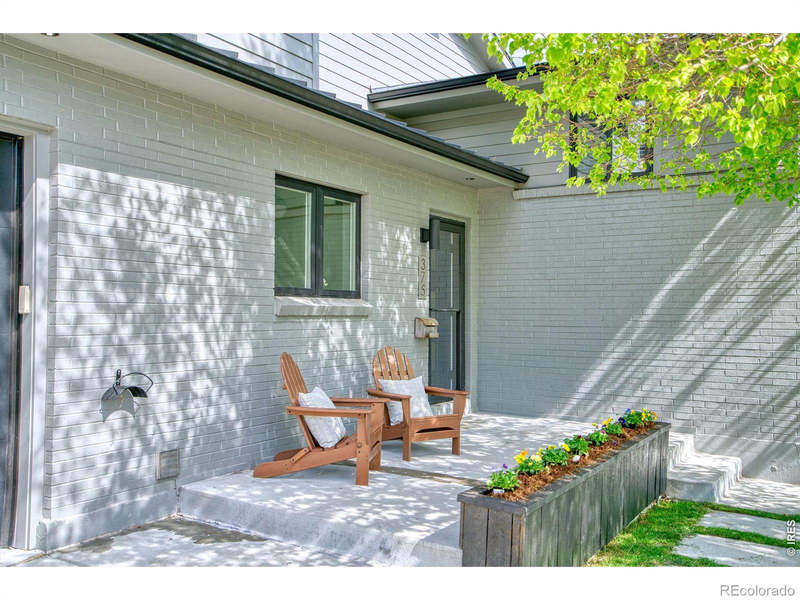 375 Bates Avenue