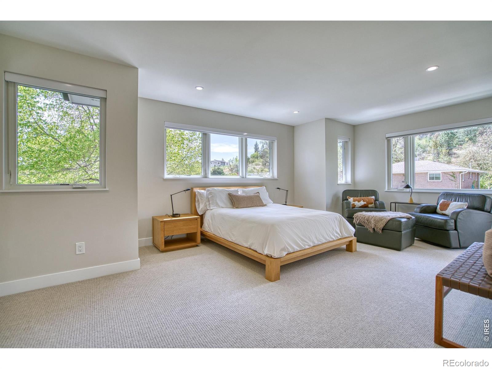 375 Bates Avenue