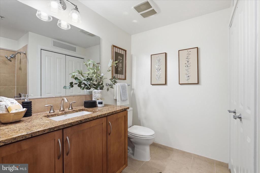 888 QUINCY STREET 510