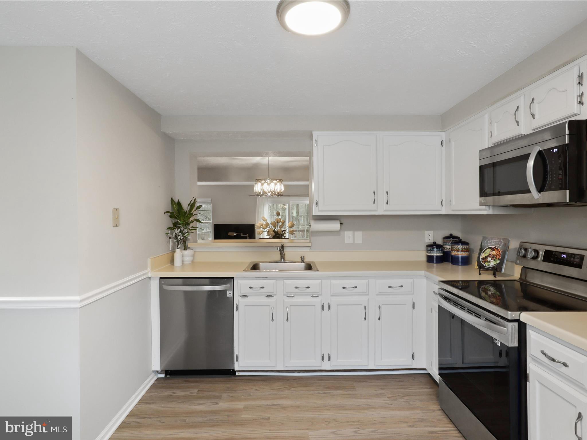 1561 Autumn Ridge Circle