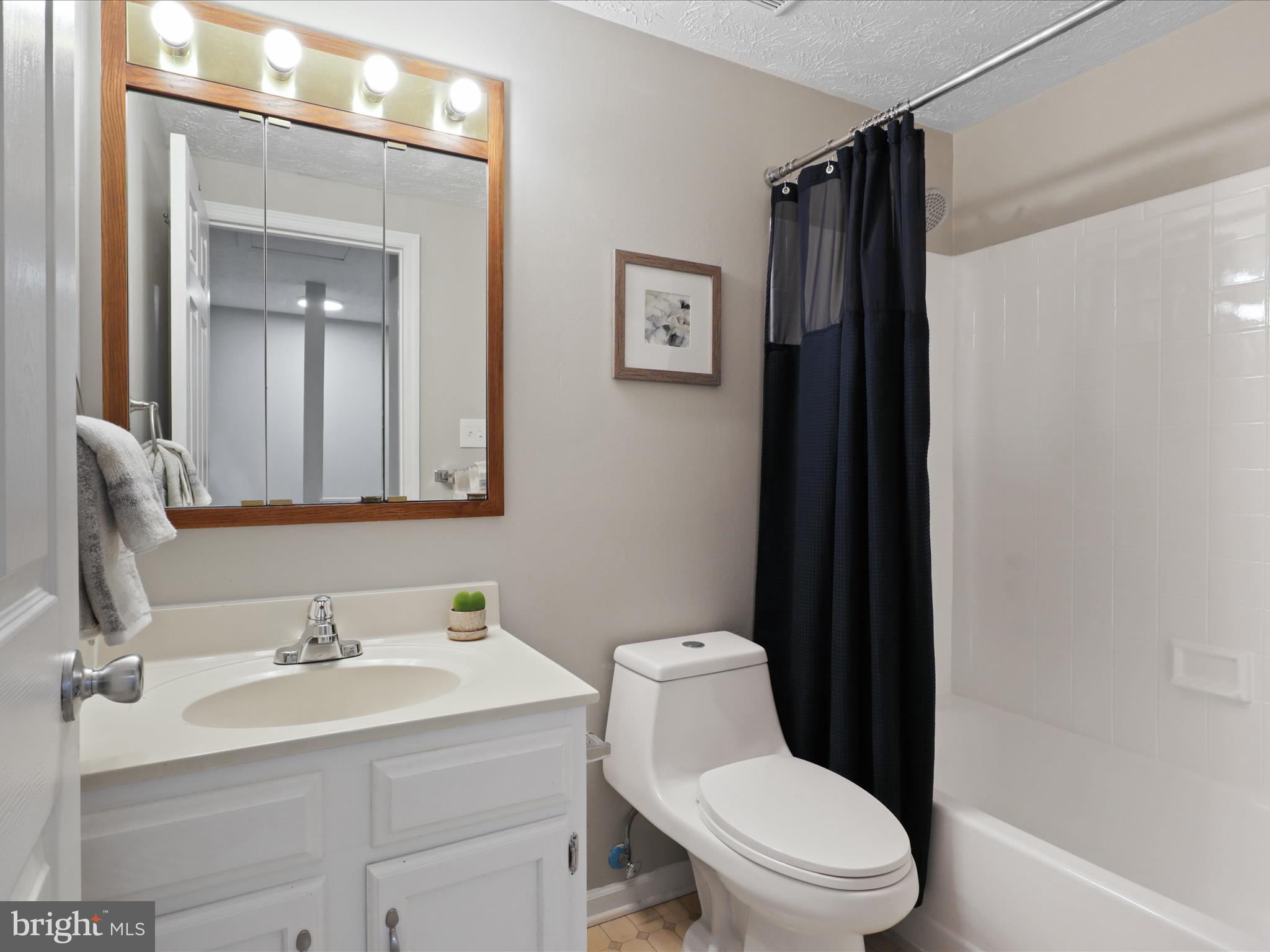 1561 Autumn Ridge Circle