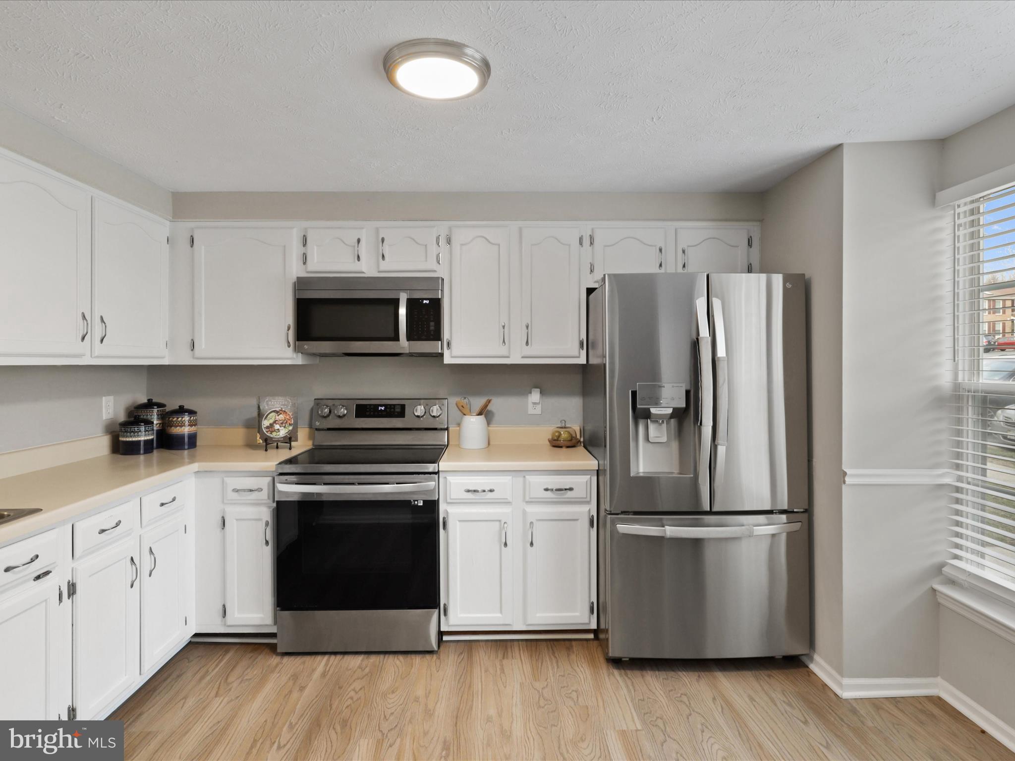 1561 Autumn Ridge Circle