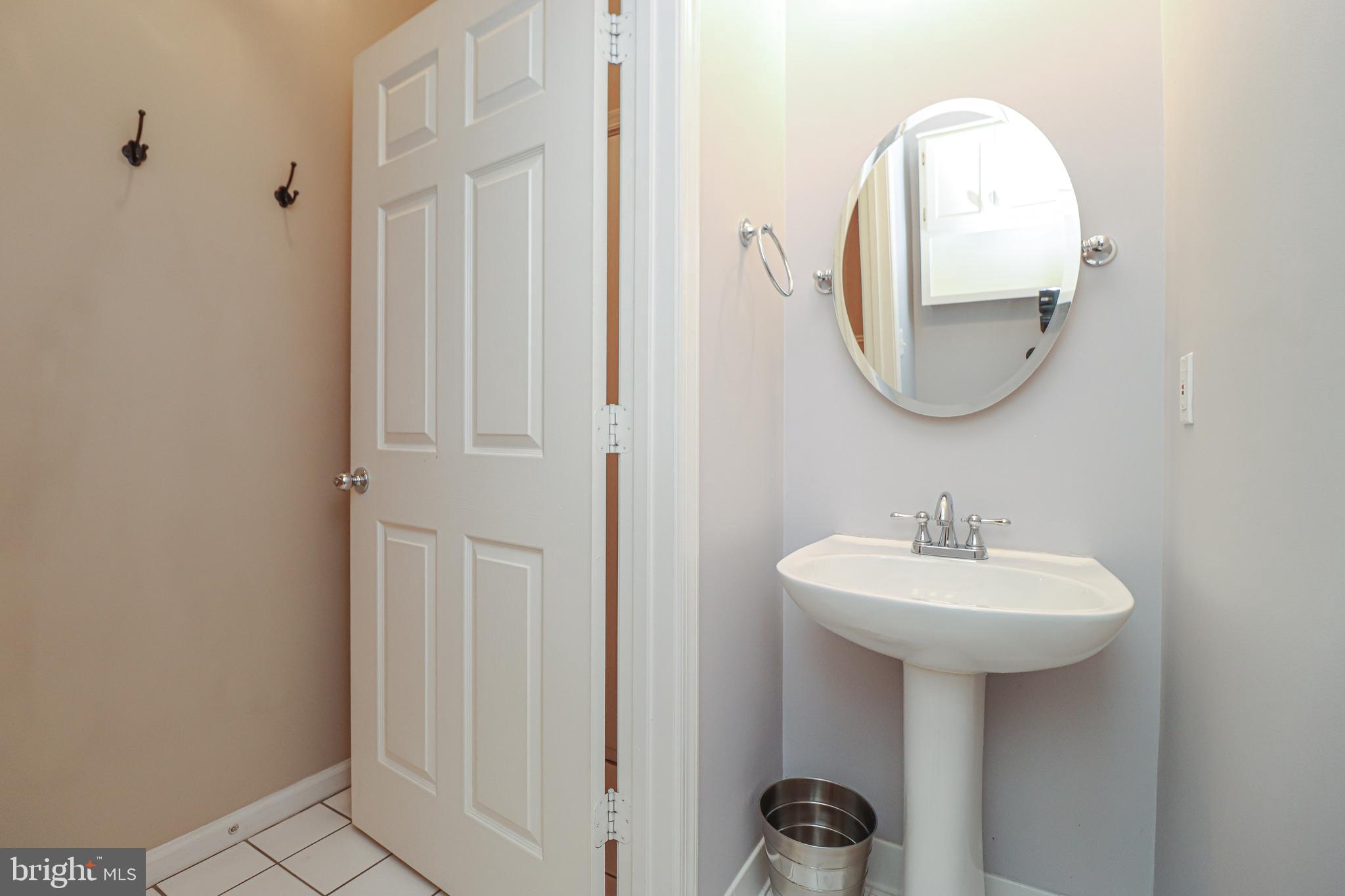 1708 LAKE SHORE CREST DR #13