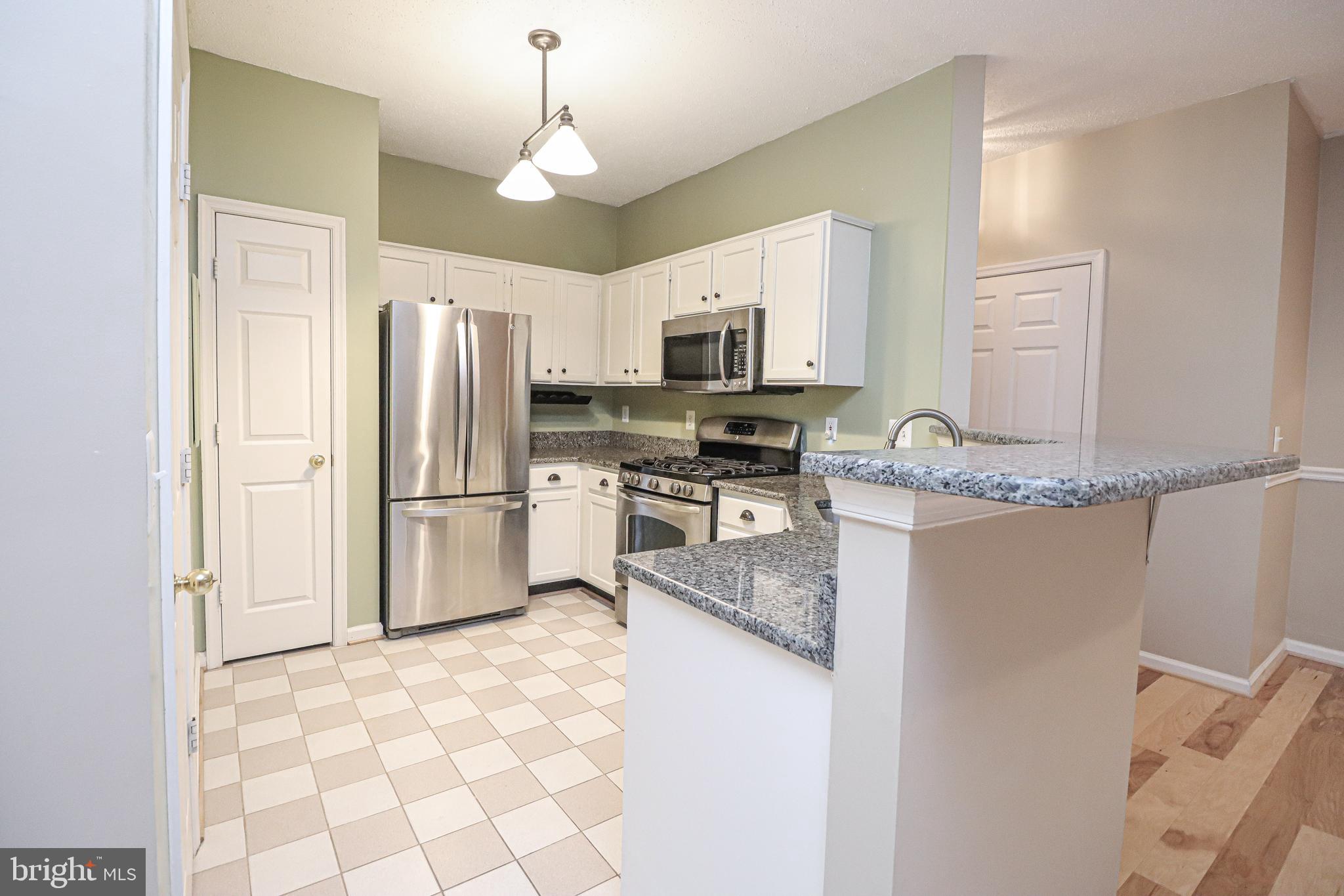 1708 LAKE SHORE CREST DR #13