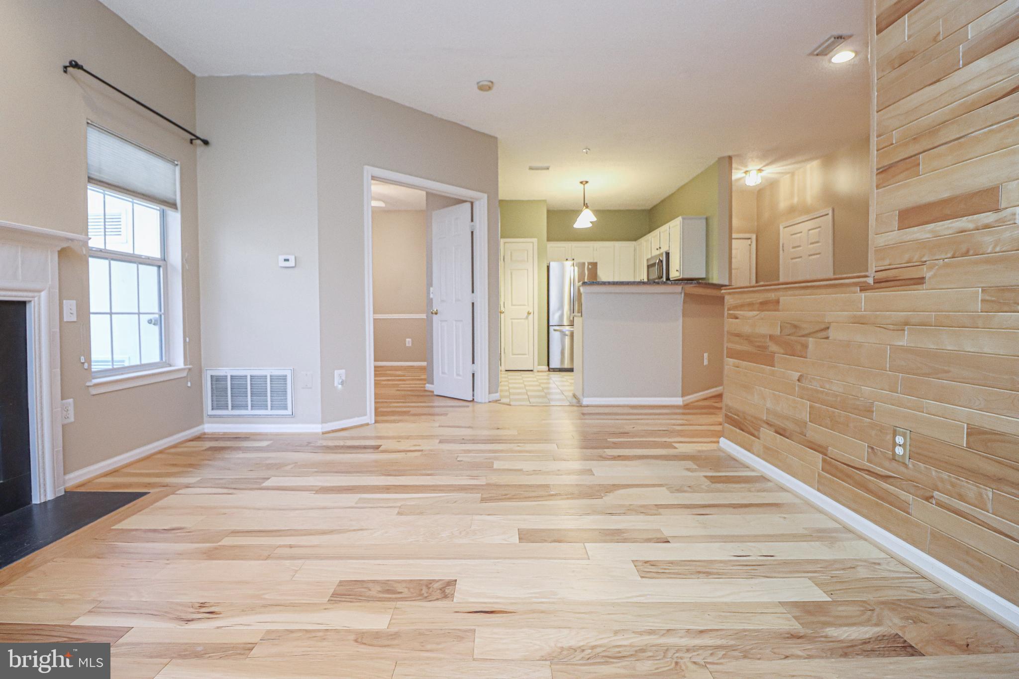 1708 LAKE SHORE CREST DR #13