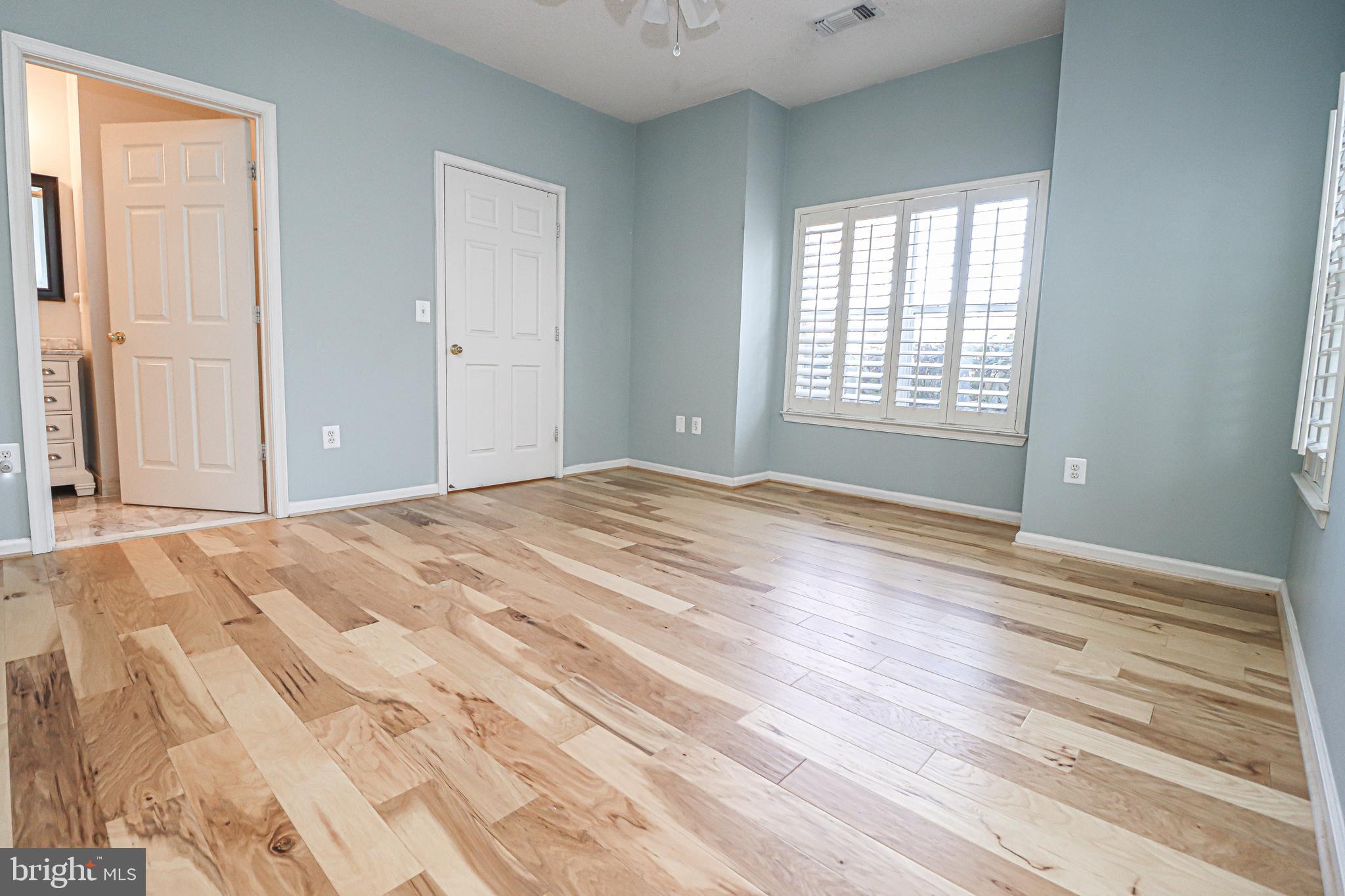 1708 LAKE SHORE CREST DR #13