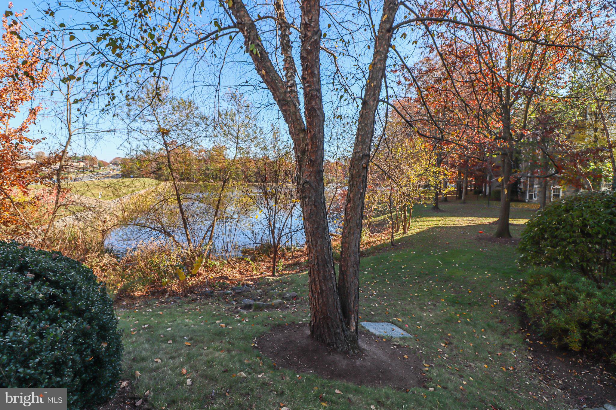 1708 LAKE SHORE CREST DR #13