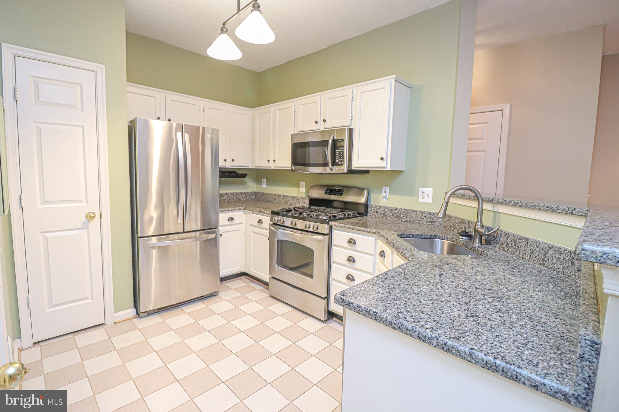 1708 LAKE SHORE CREST DR #13