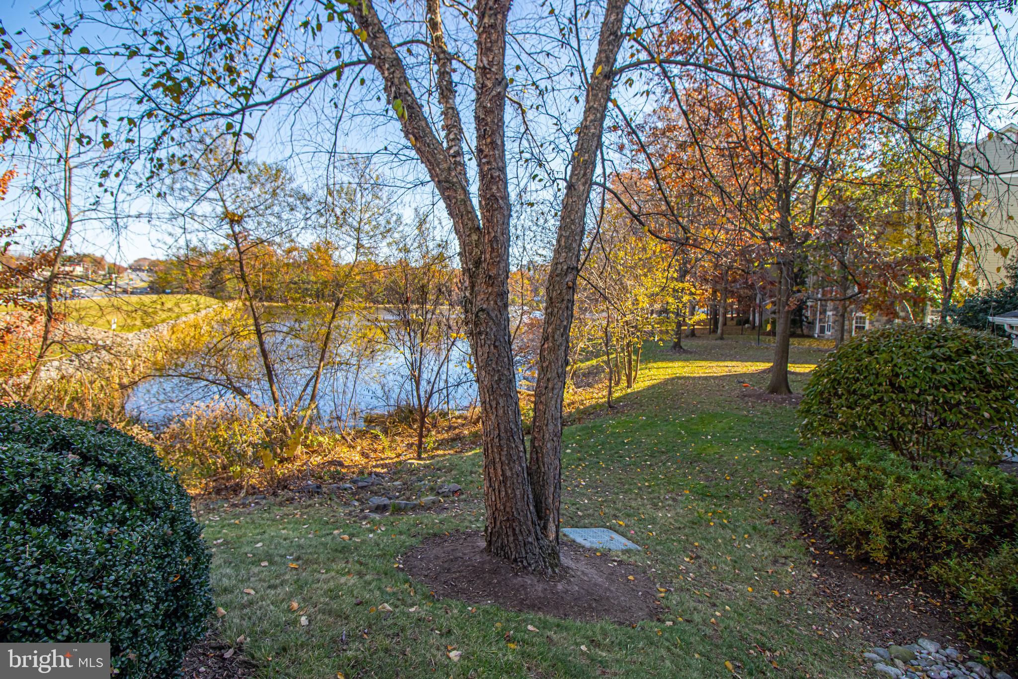 1708 LAKE SHORE CREST DR #13