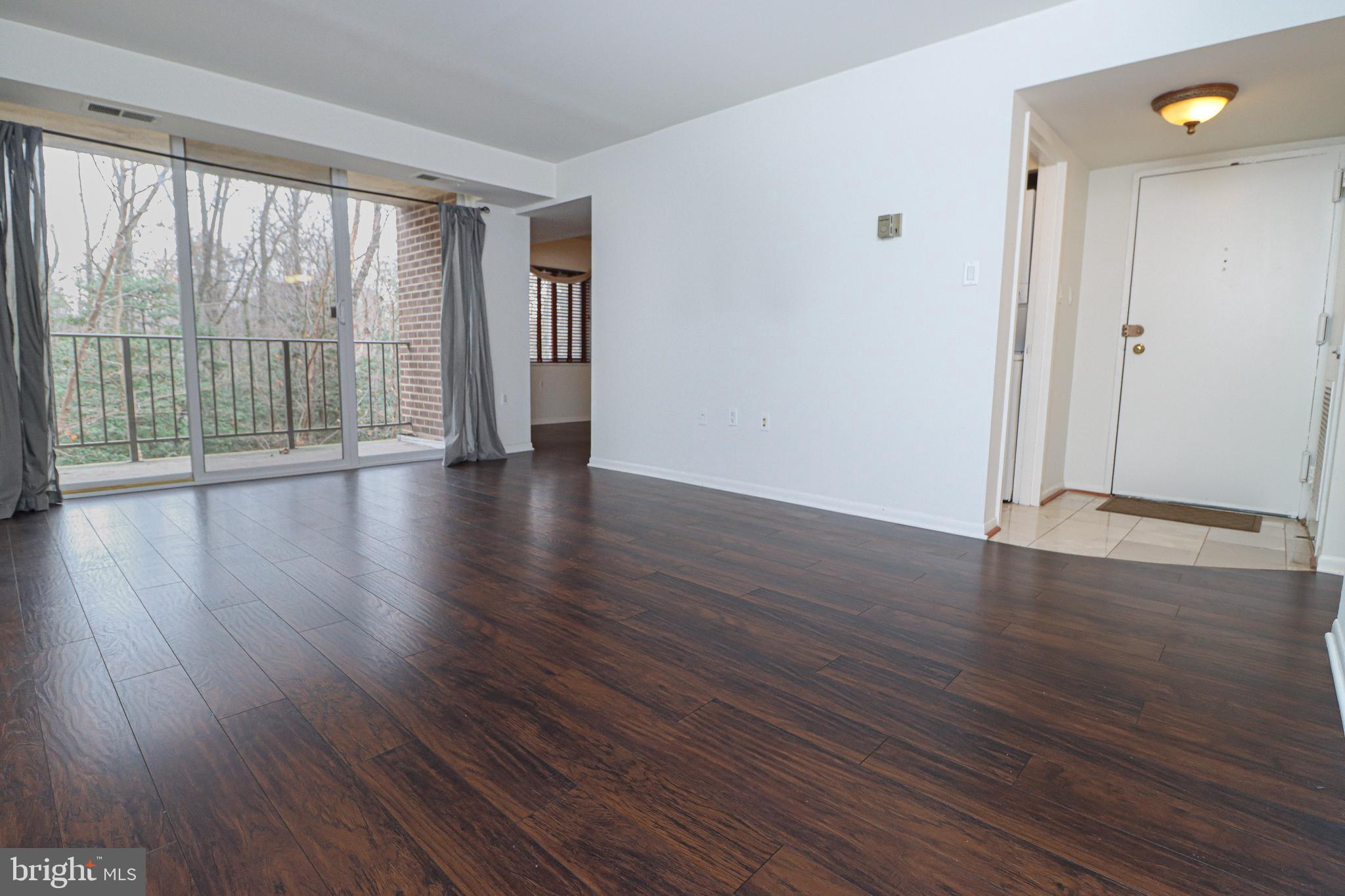 1558 NORTHGATE SQ #1558-11A