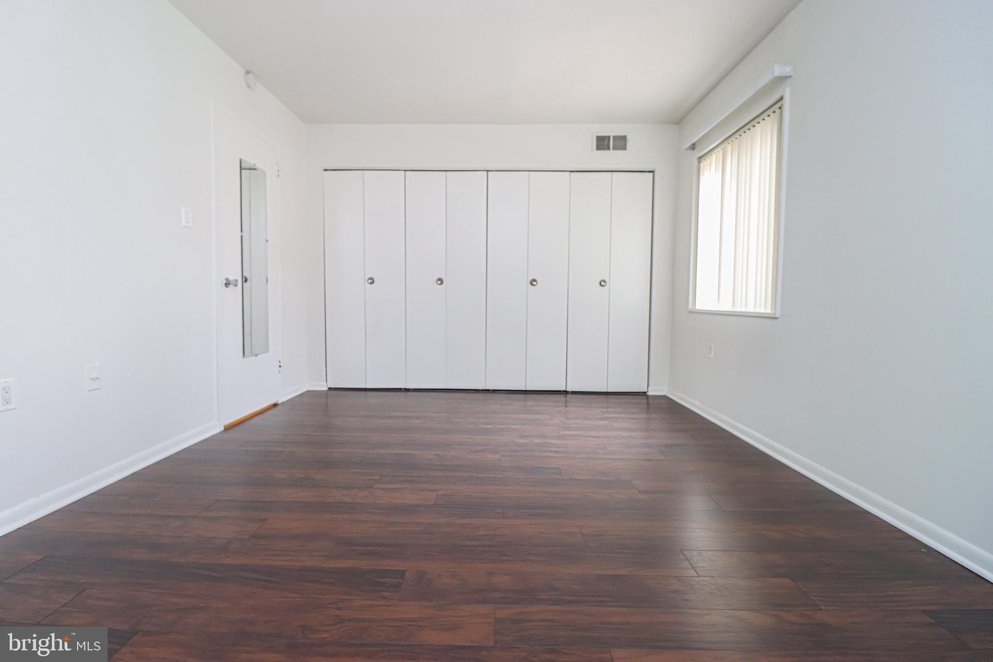 1558 NORTHGATE SQ #1558-11A