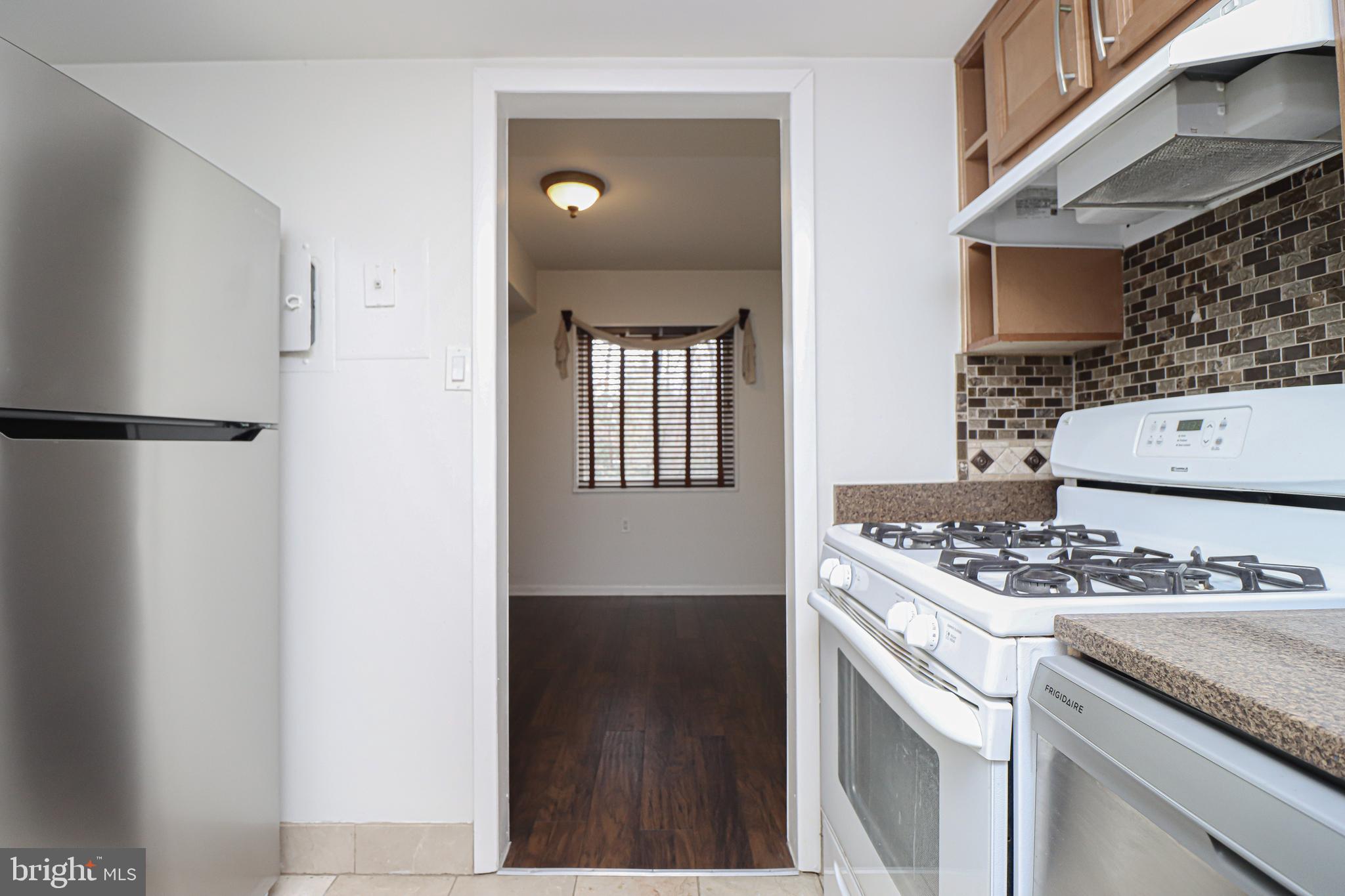 1558 NORTHGATE SQ #1558-11A