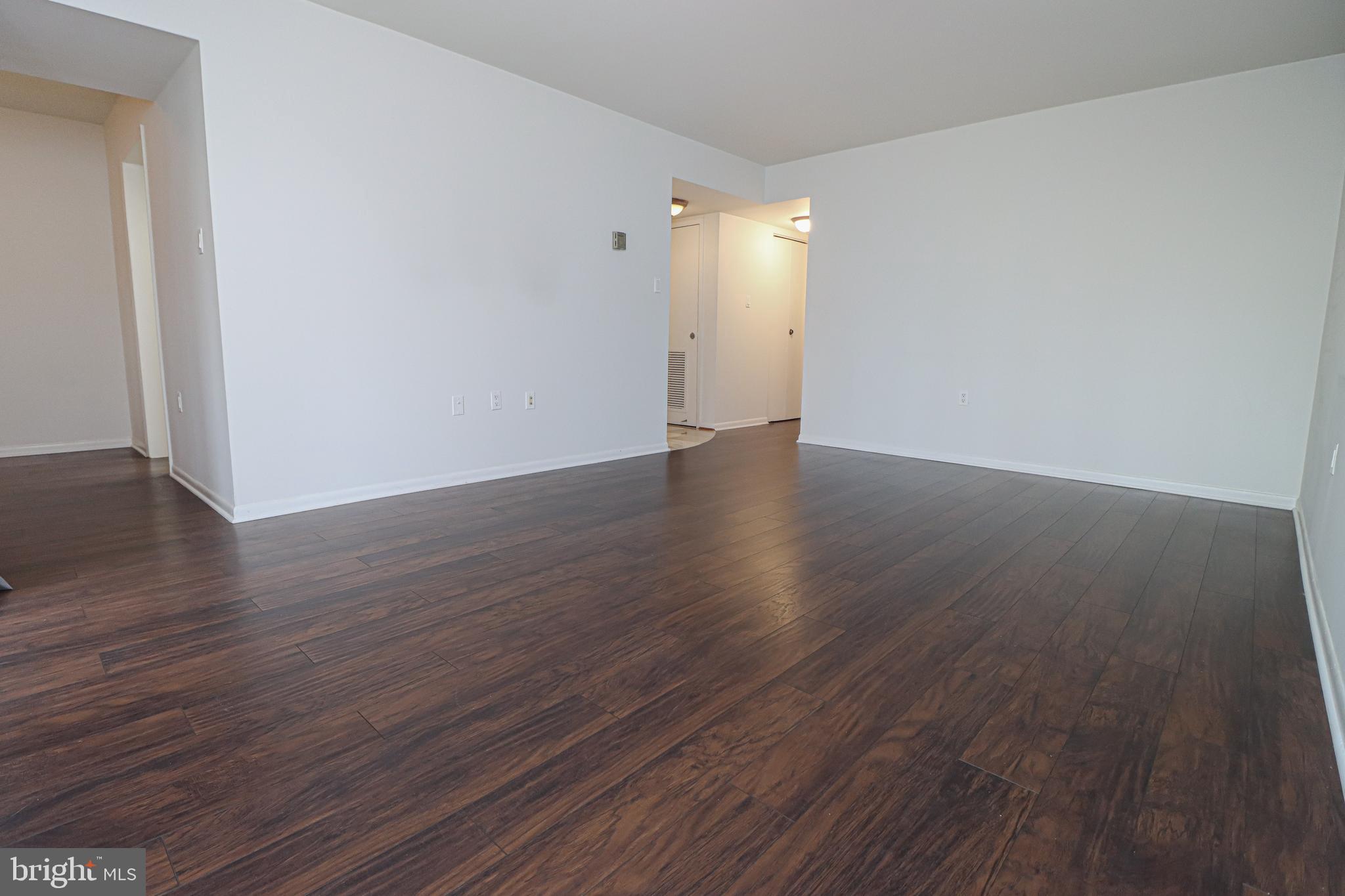 1558 NORTHGATE SQ #1558-11A