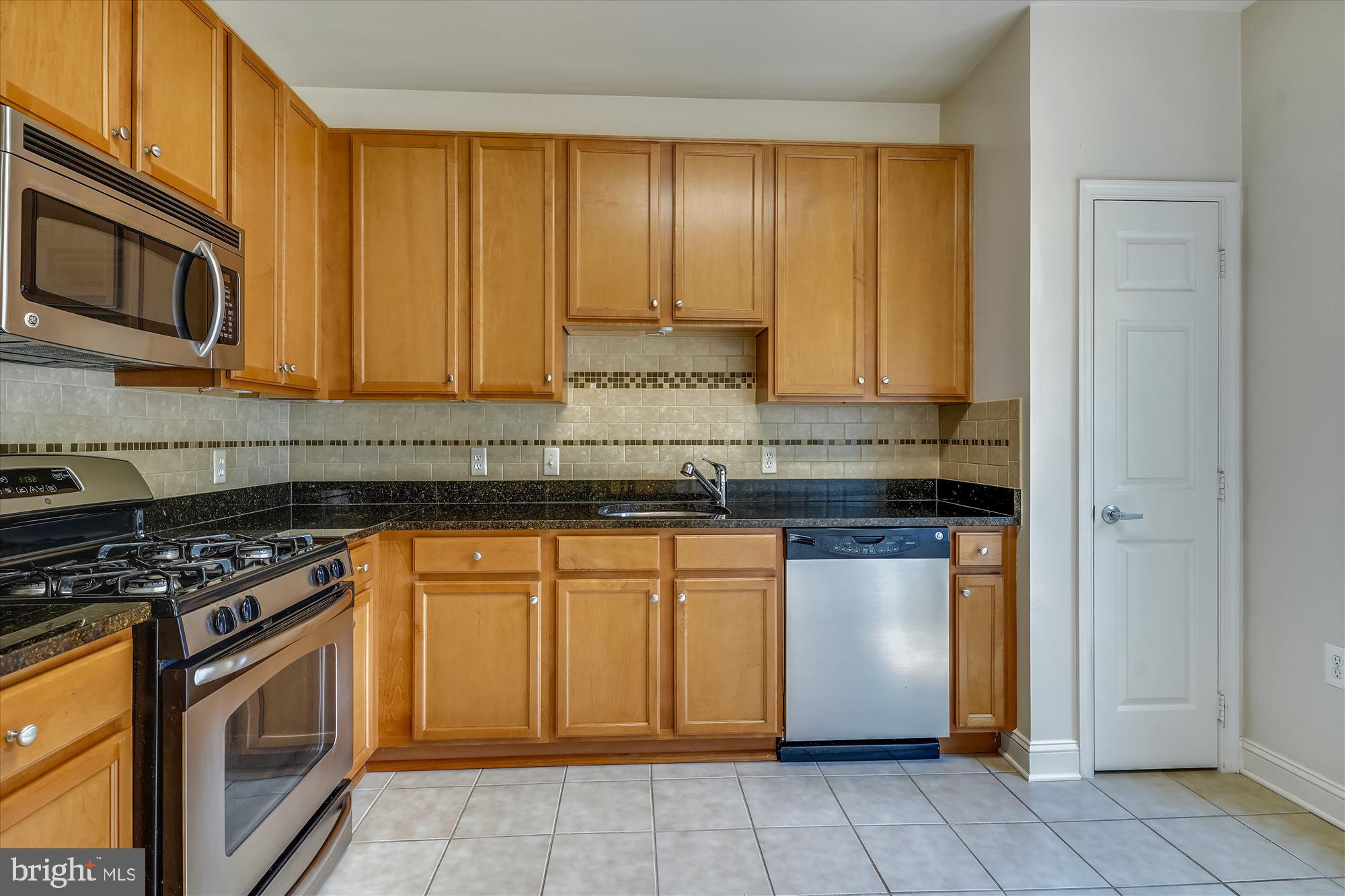 1501 NORTH POINT DR #101