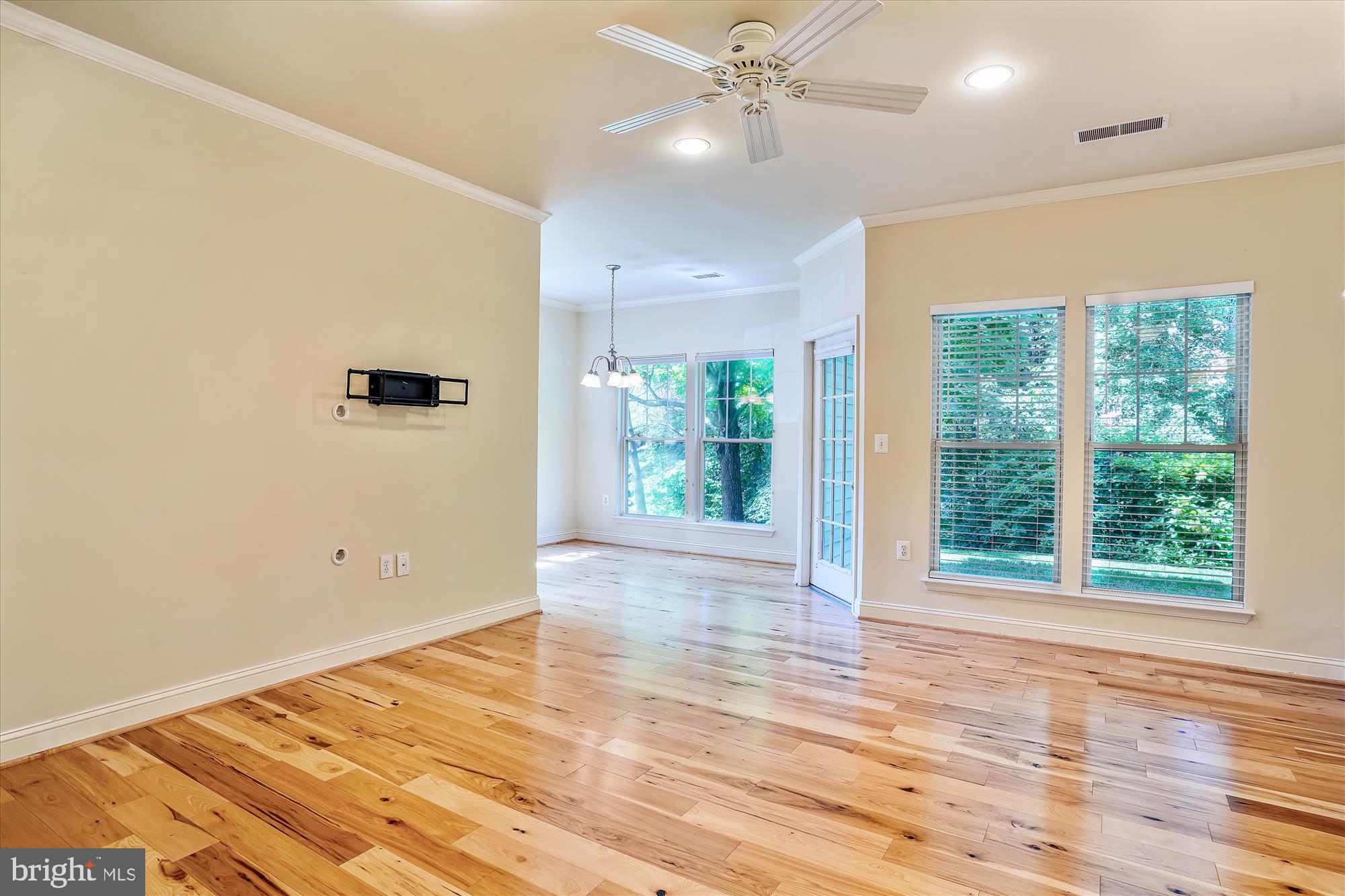 1501 NORTH POINT DR #101