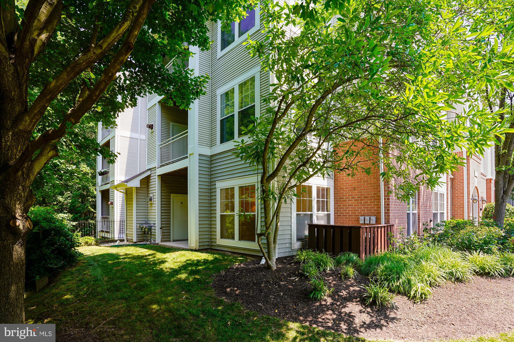 1501 NORTH POINT DR #101