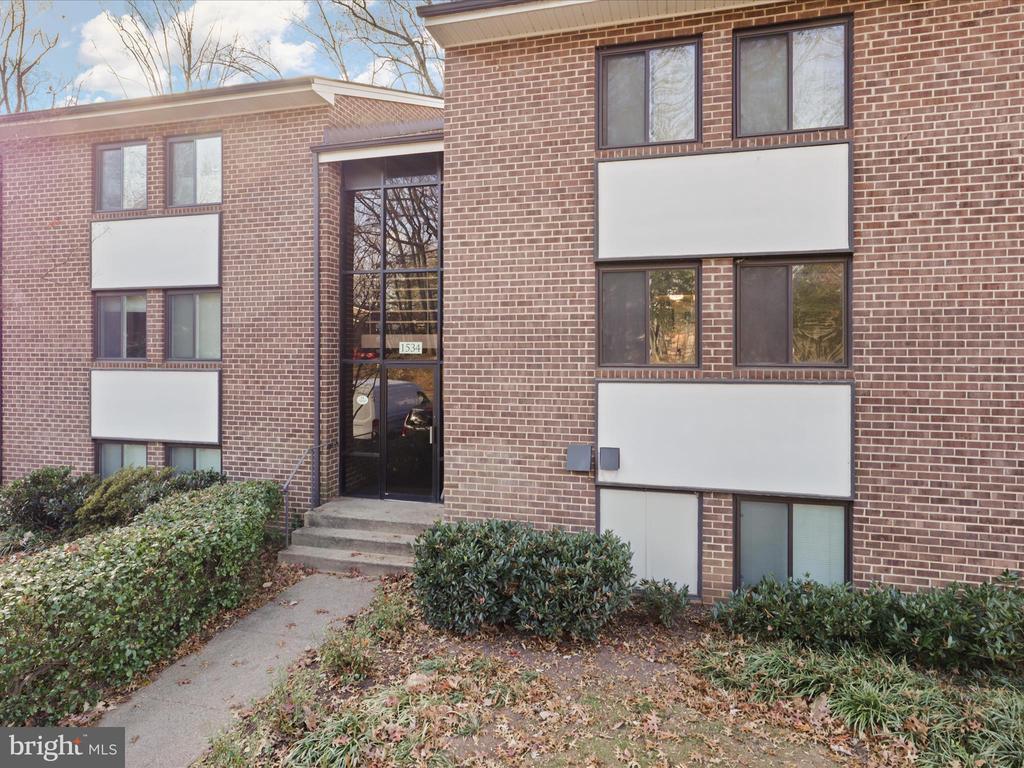 1534 Northgate Sq #12b
