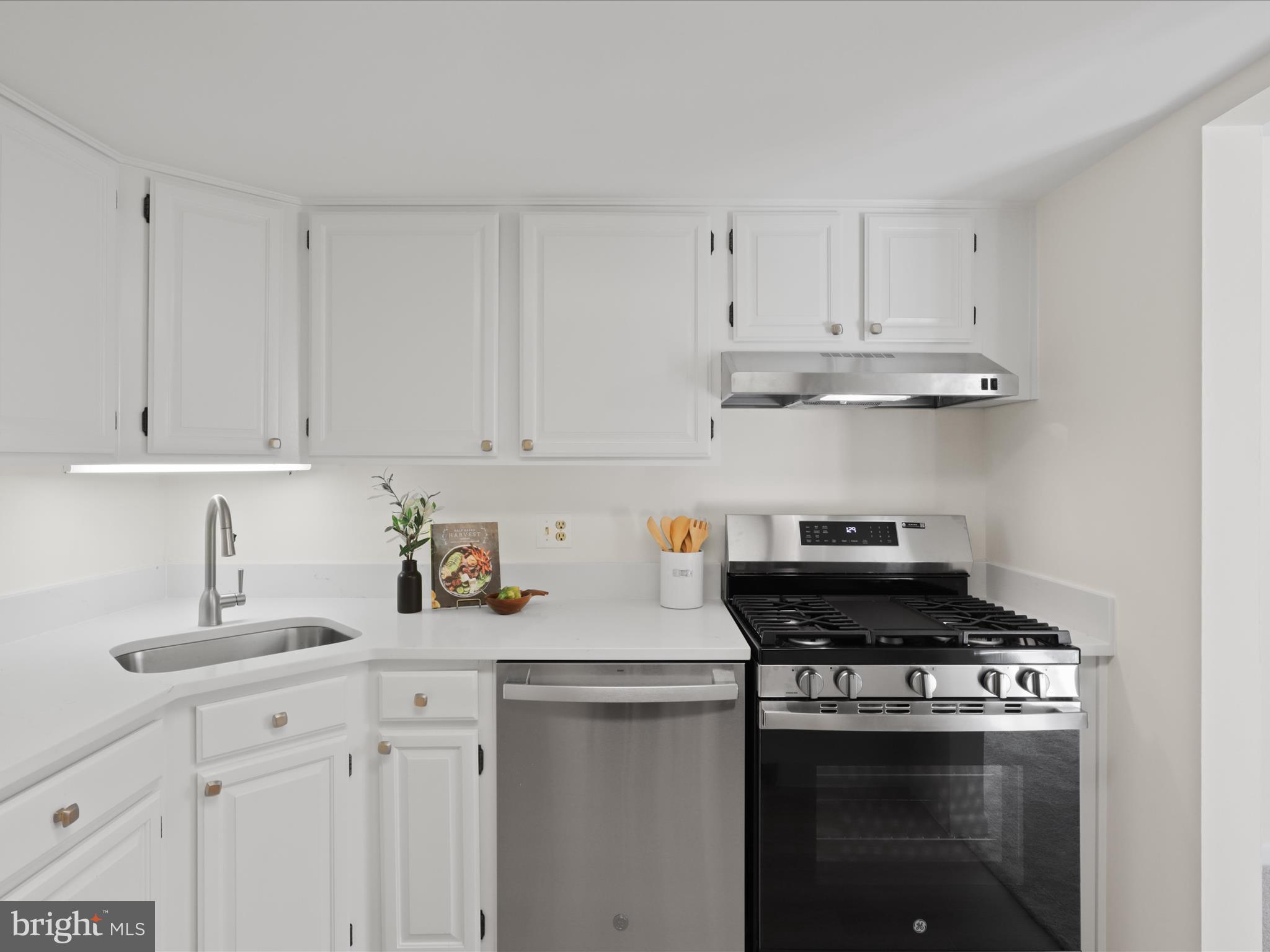 1534 Northgate Sq #12b