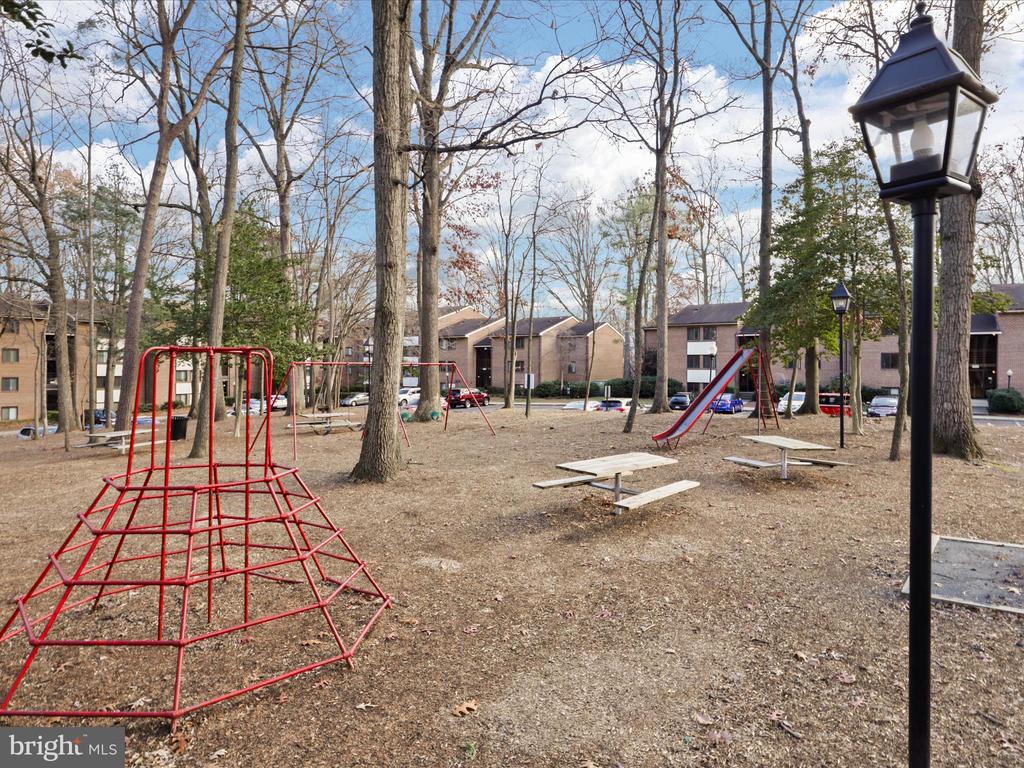 1534 Northgate Sq #12b
