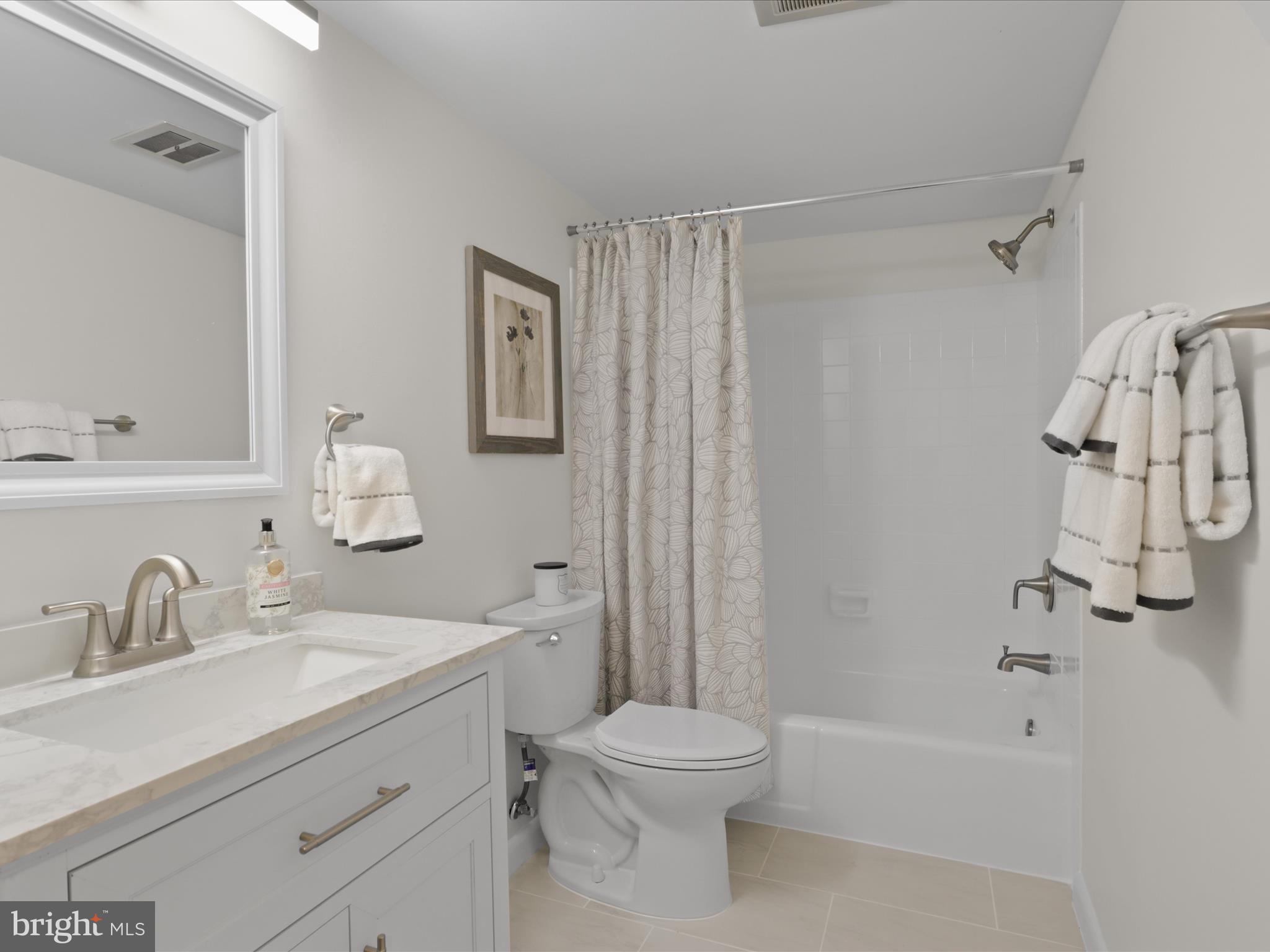 1534 Northgate Sq #12b