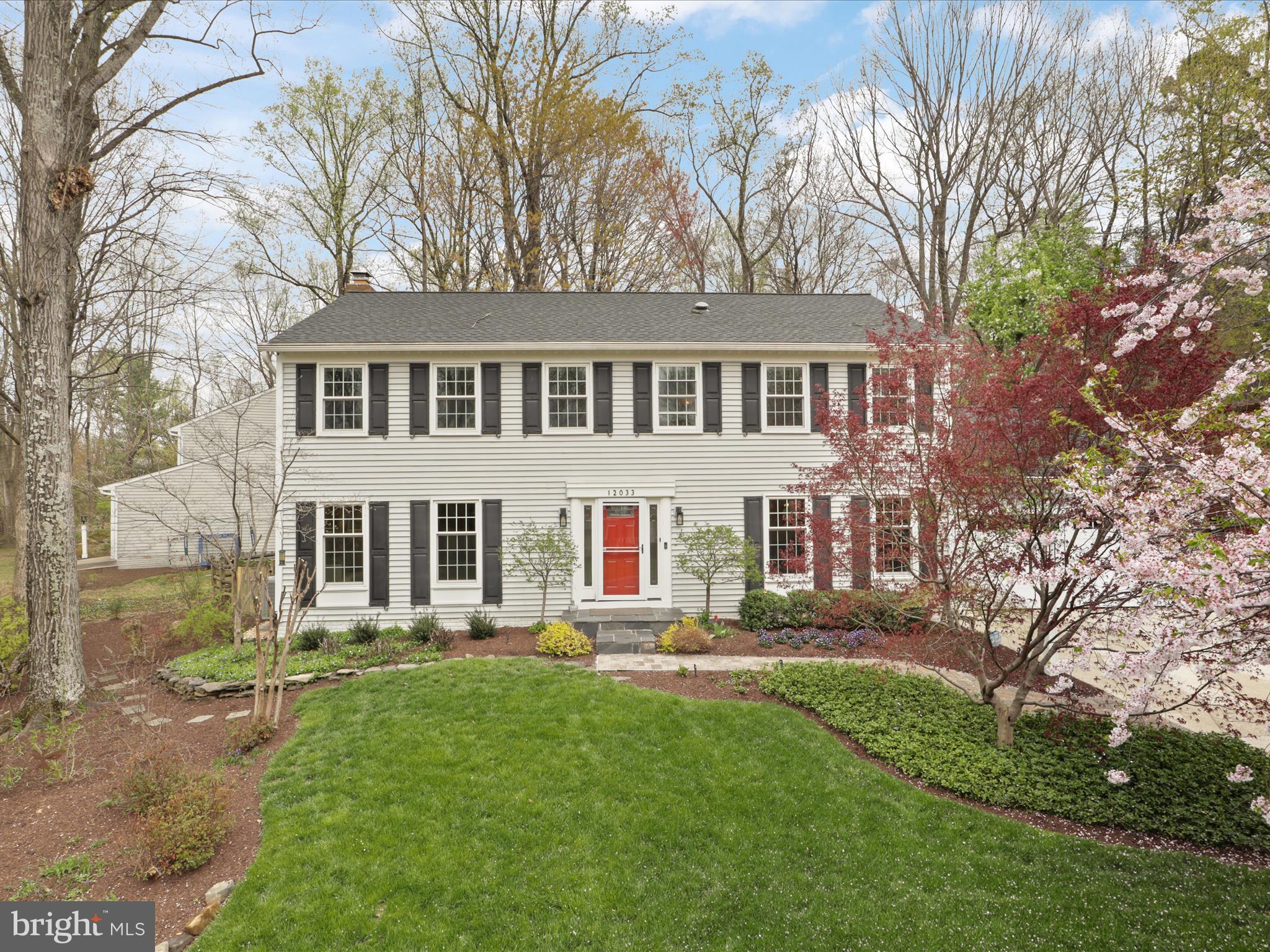 12033 Lake Newport Rd