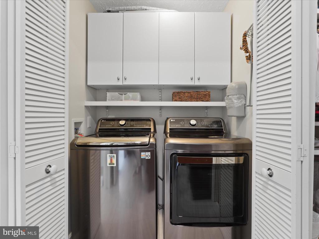12033 Lake Newport Rd