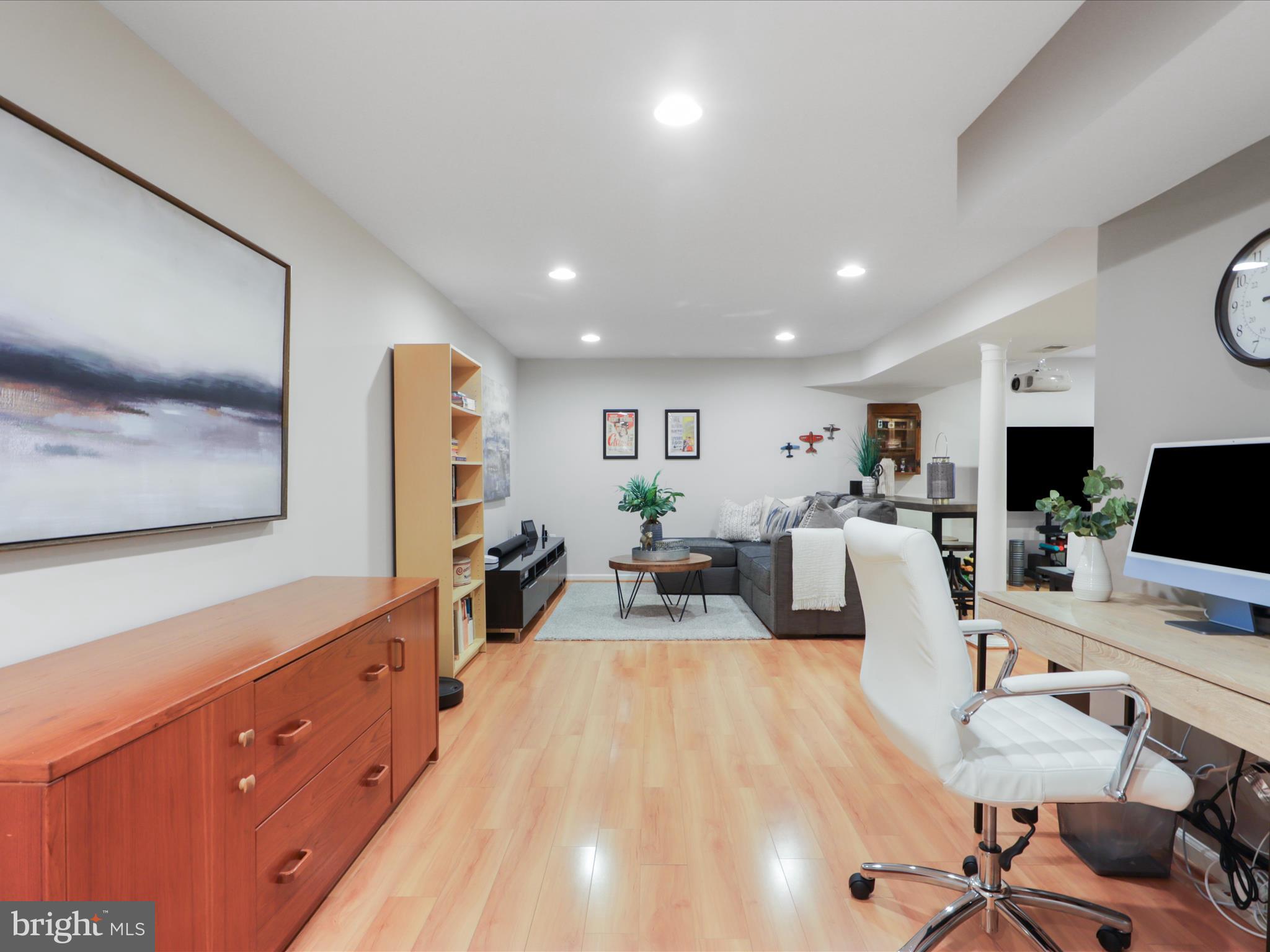 12033 Lake Newport Rd