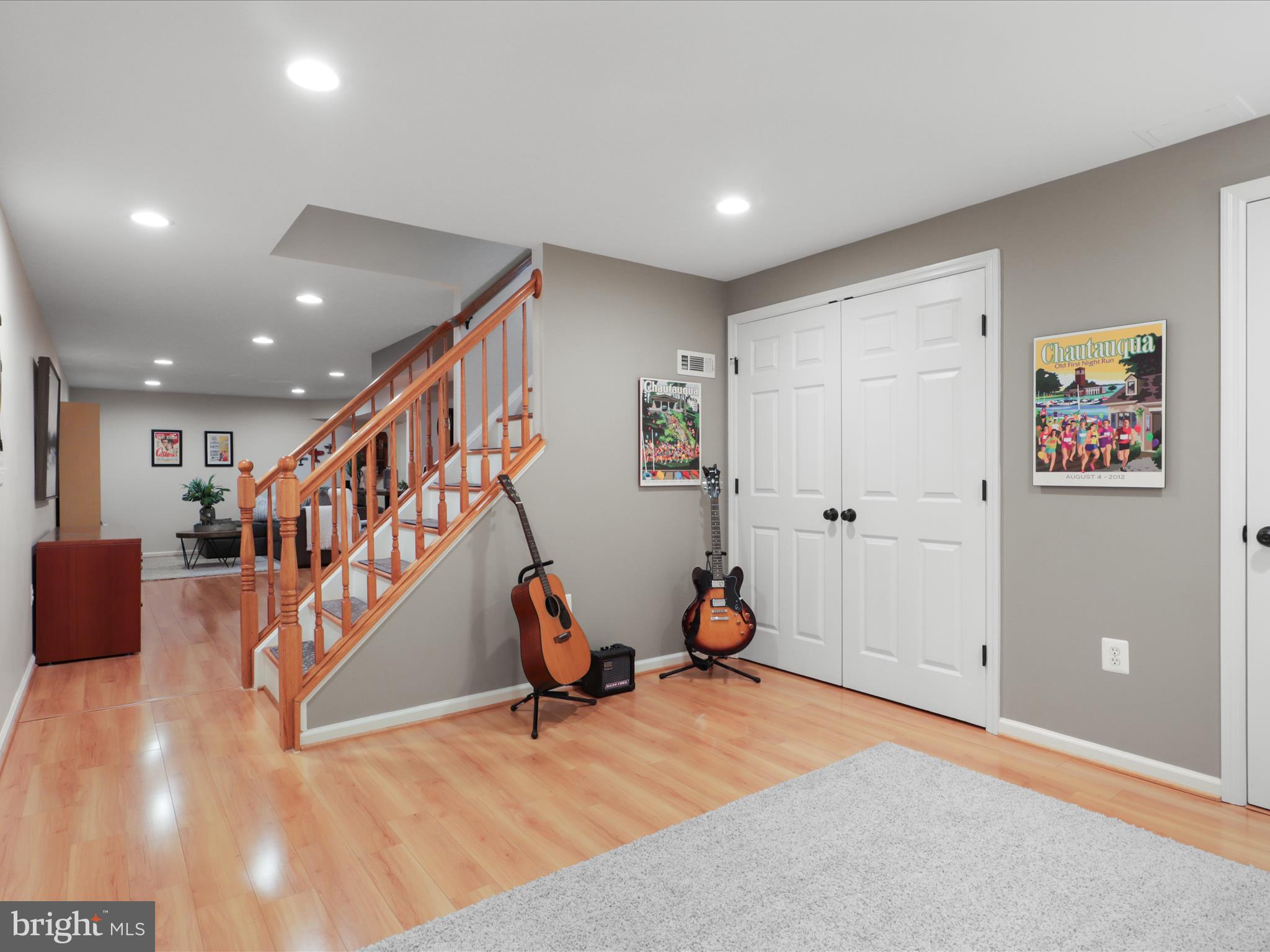 12033 Lake Newport Rd