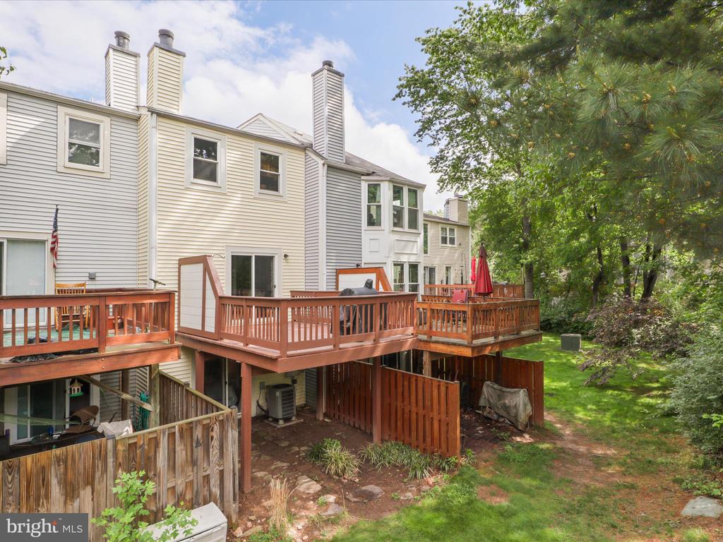 2161 Whisper Way