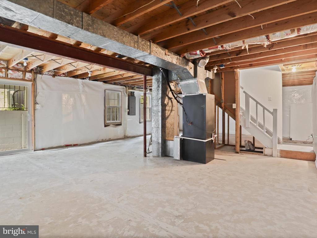 1545 MALVERN HILL PLACE