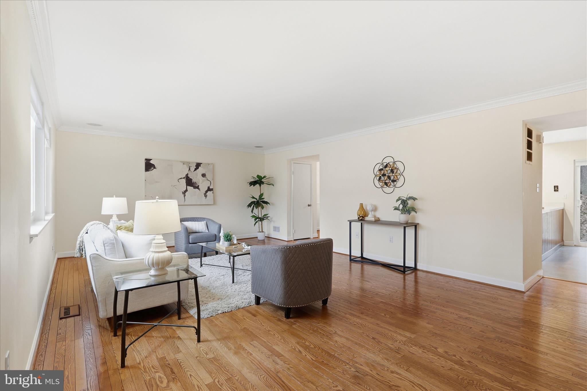 1432 GREENMONT COURT