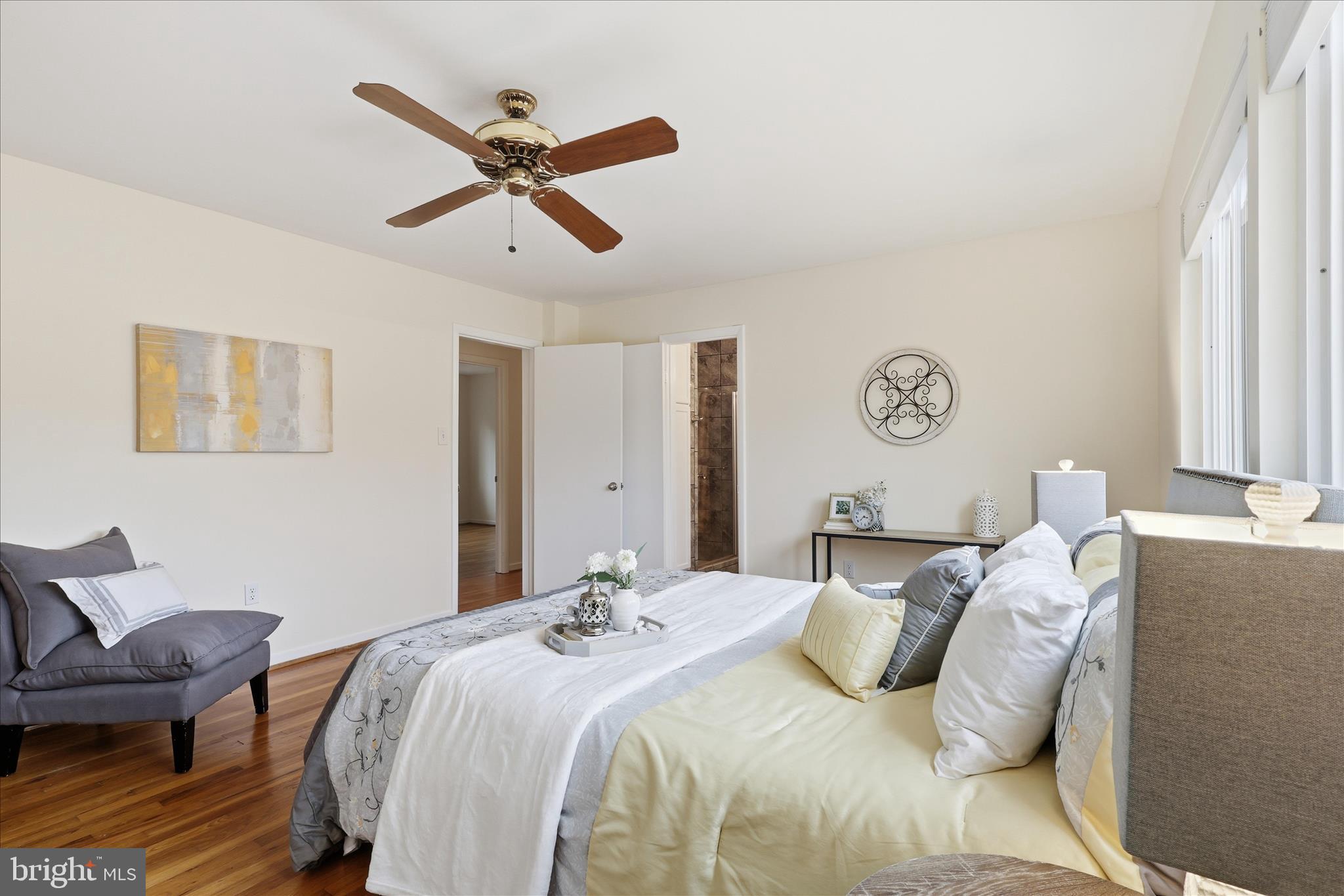 1432 GREENMONT COURT