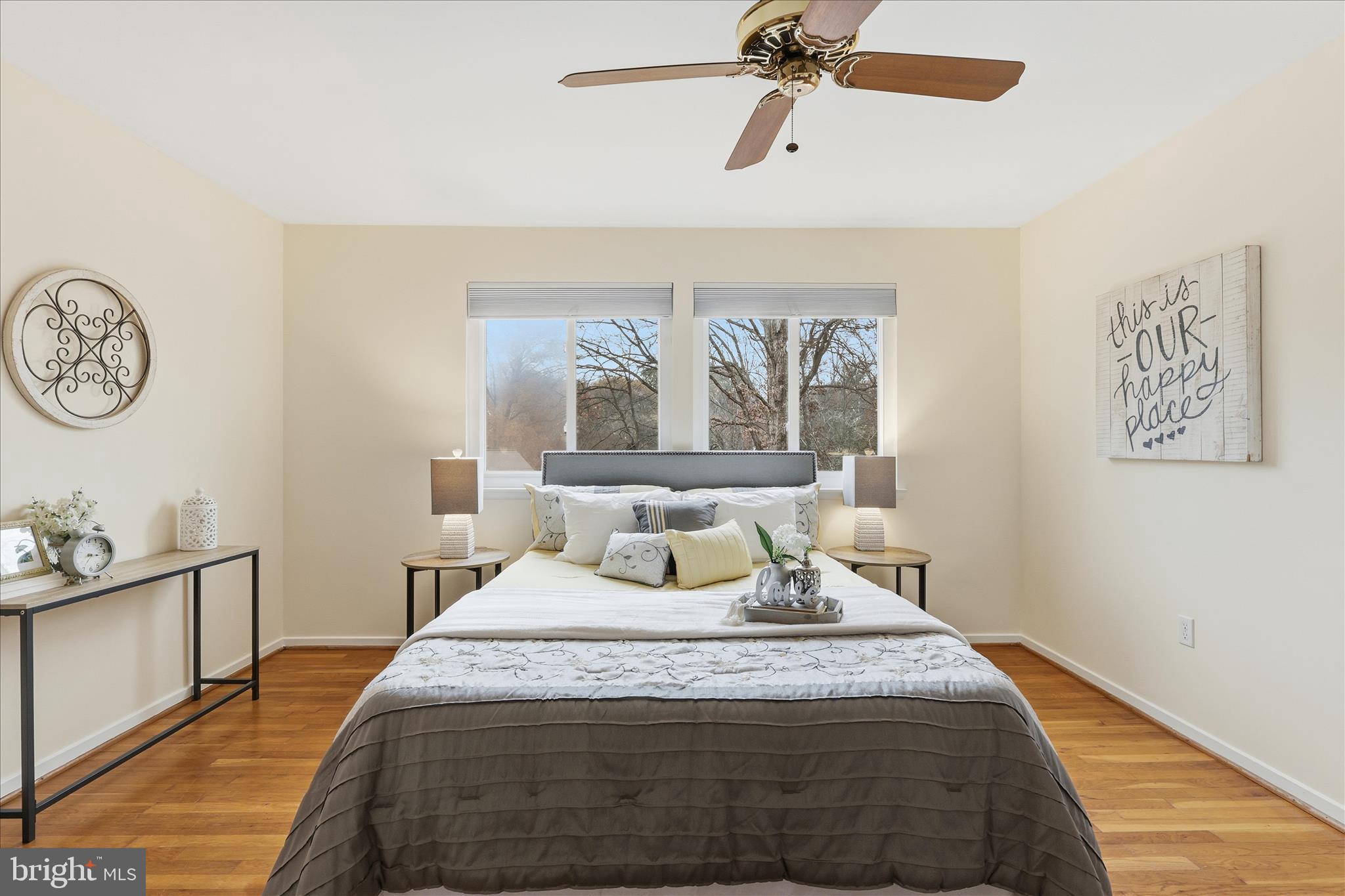 1432 GREENMONT COURT