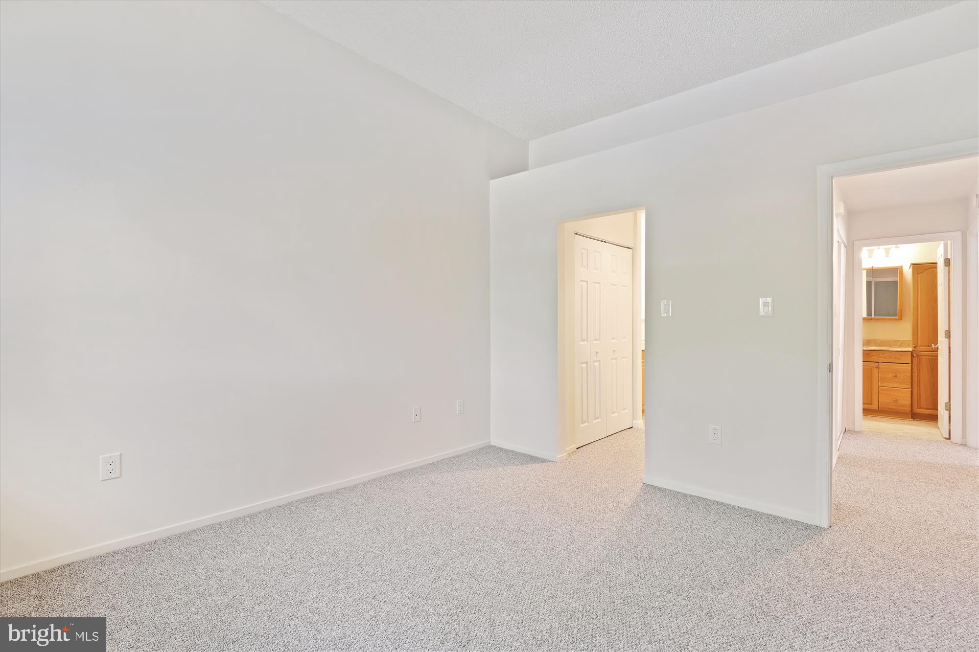 1963 VILLARIDGE DRIVE B 1963B