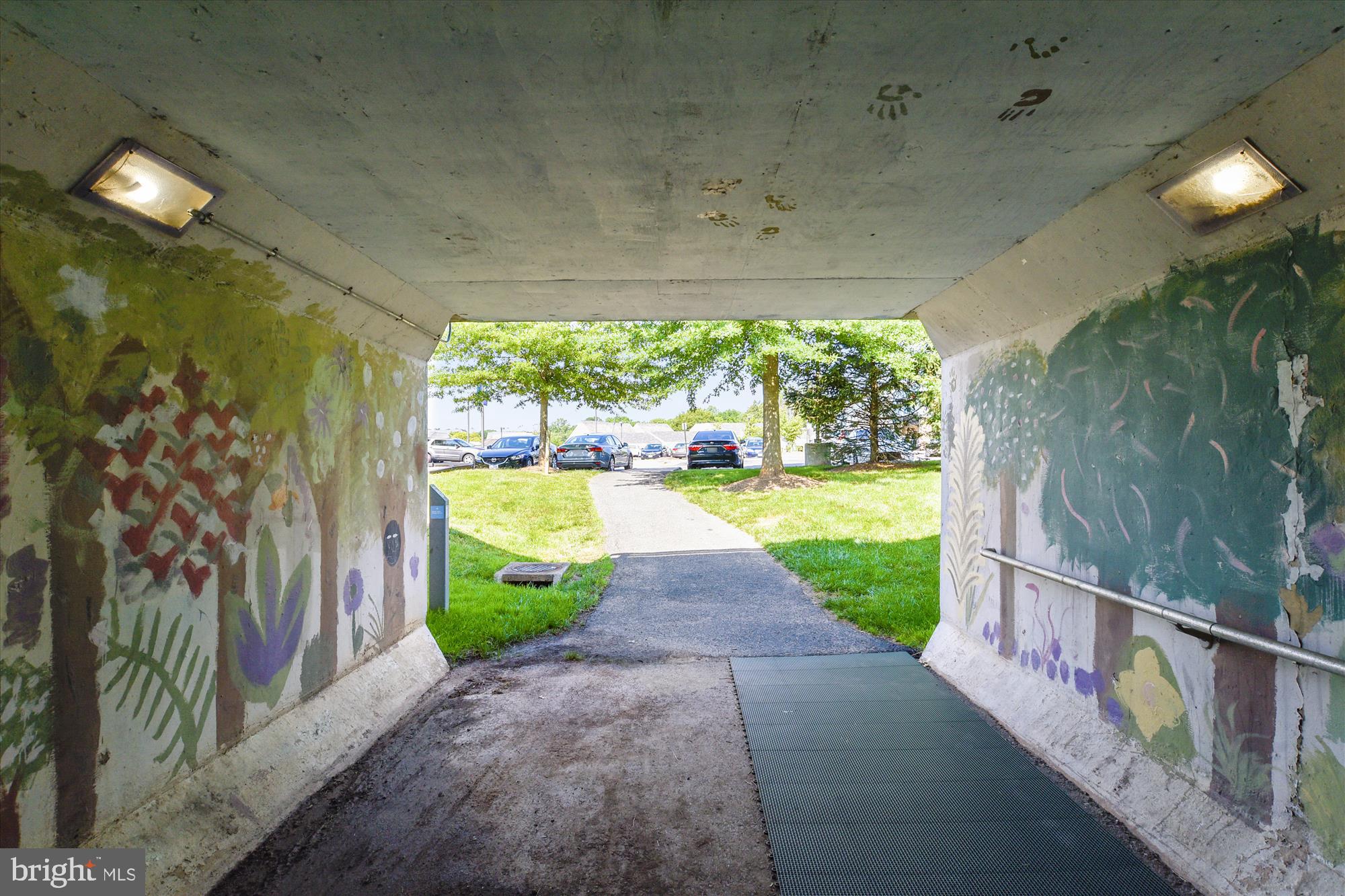 1963 VILLARIDGE DRIVE B 1963B