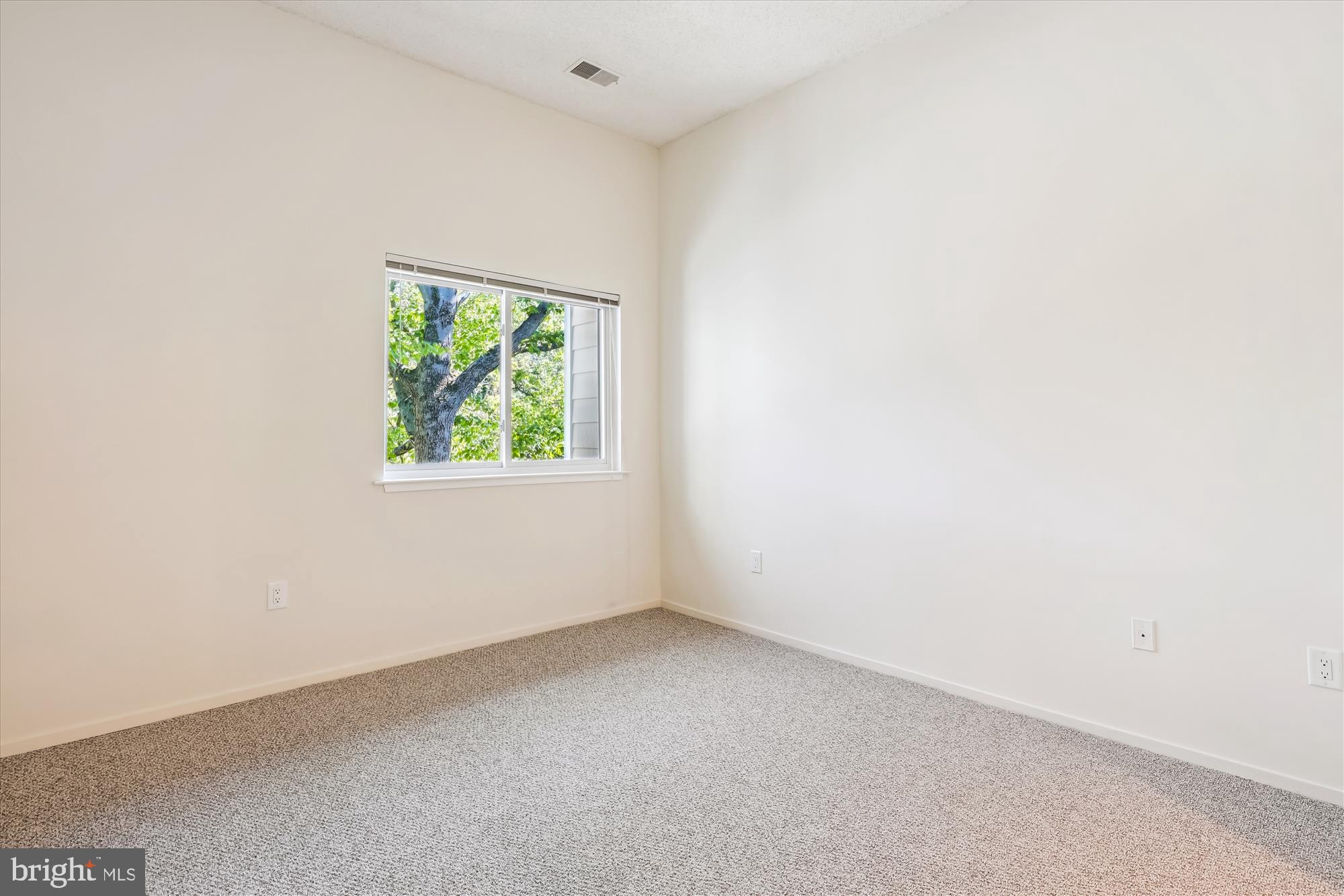 1963 VILLARIDGE DRIVE B 1963B