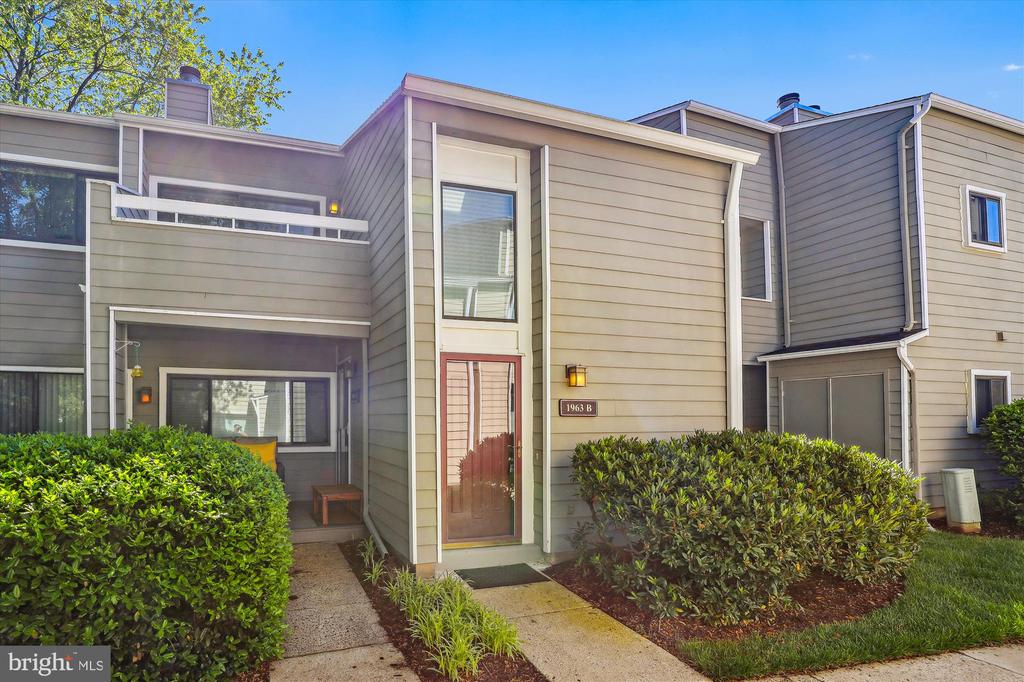 1963 VILLARIDGE DRIVE B 1963B