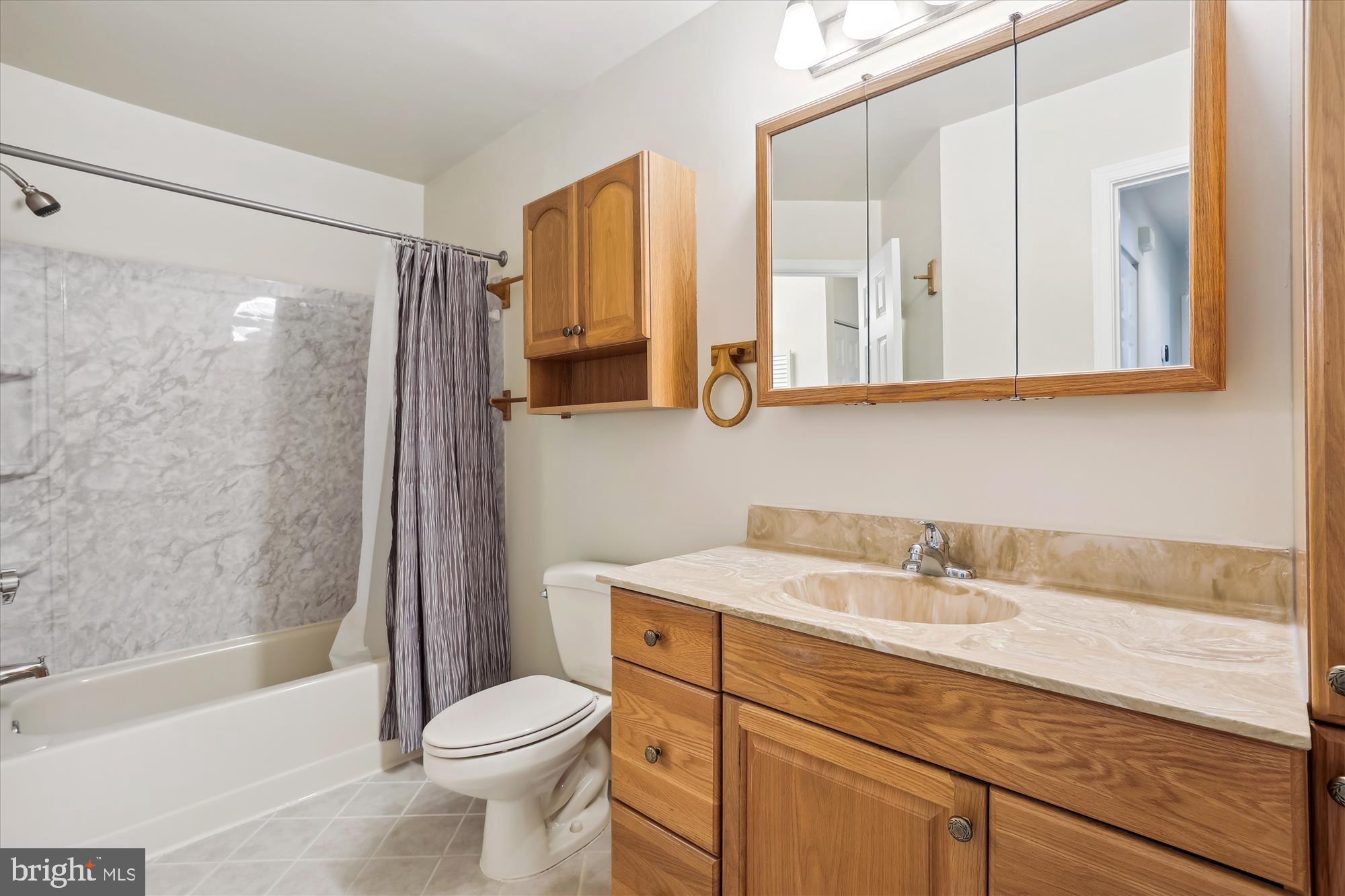 1963 VILLARIDGE DRIVE B 1963B