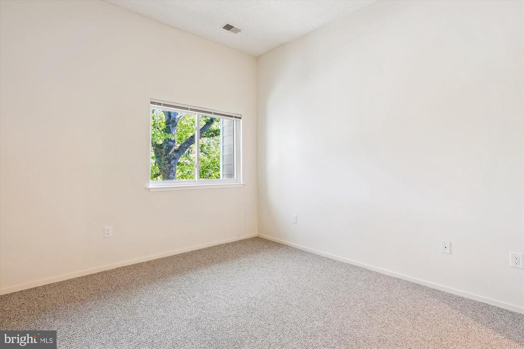 1963 VILLARIDGE DRIVE B 1963B