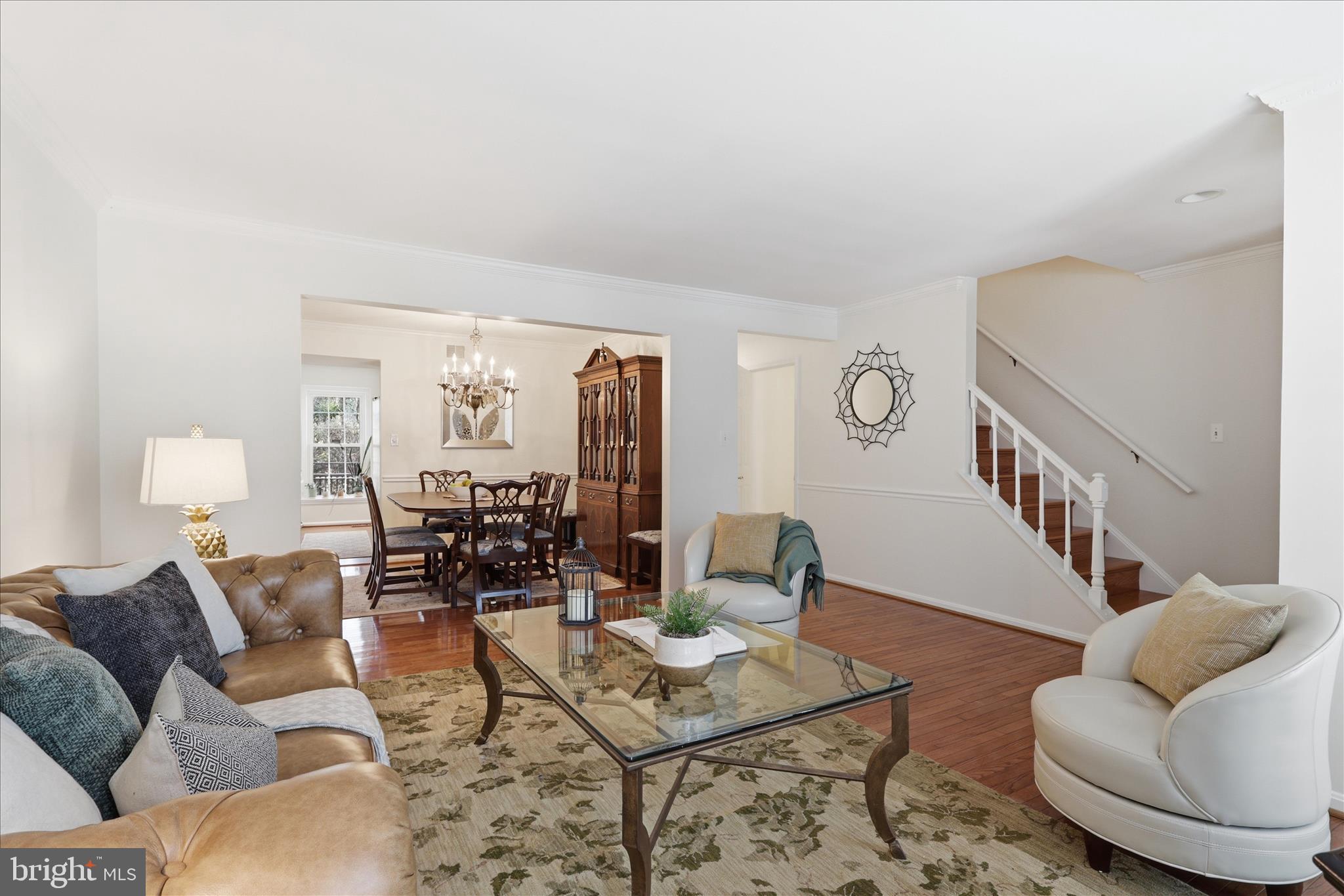 2184 POND VIEW COURT