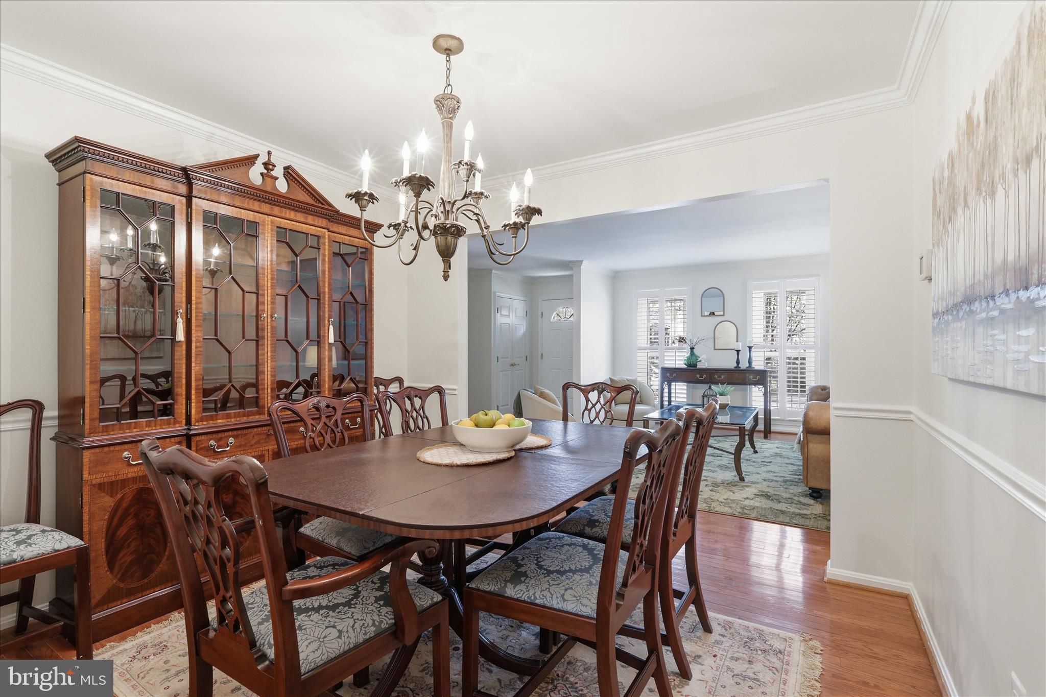 2184 POND VIEW COURT