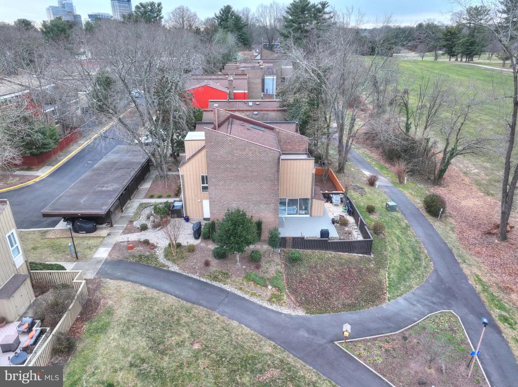 11460 LINKS DRIVE