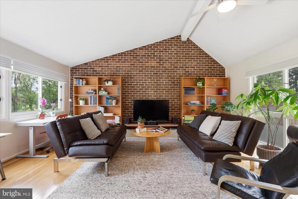 11460 LINKS DRIVE