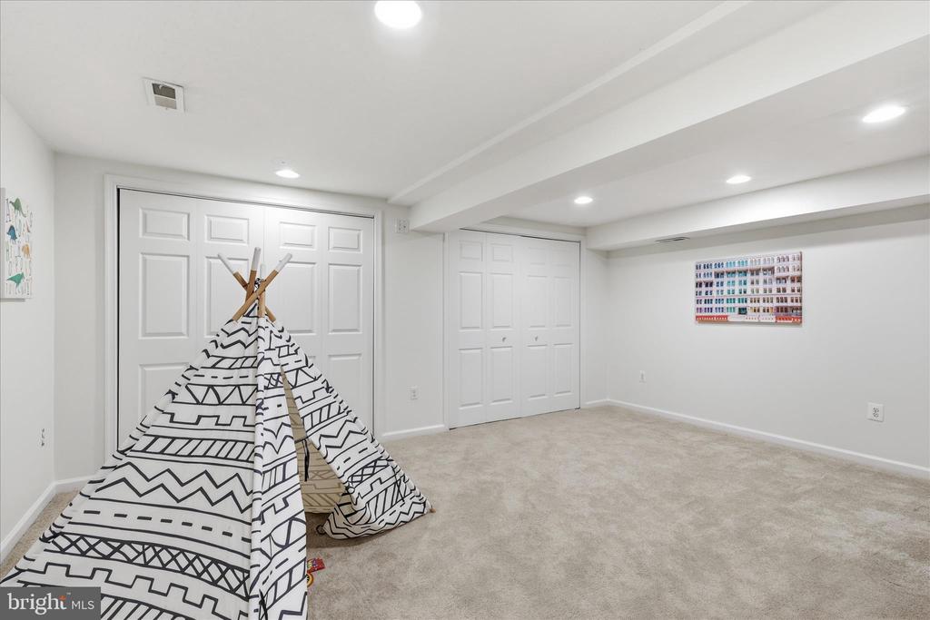 4701 RED FOX DRIVE