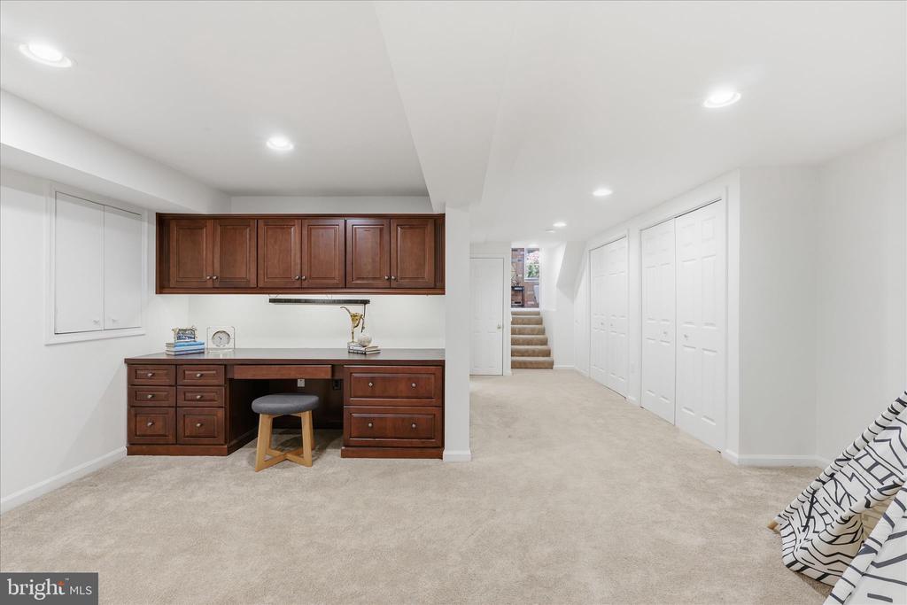 4701 RED FOX DRIVE